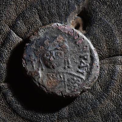 【良泉】第45期【直播场】1月15日晚19.30点开拍！ 208组，西方古代钱币、丝路古珠杂项专场 -  公元583年 【拜占庭】 莫里斯·提比略，在位2年，萨塞洛尼基亚造币厂，20努米，铜币，5.53克