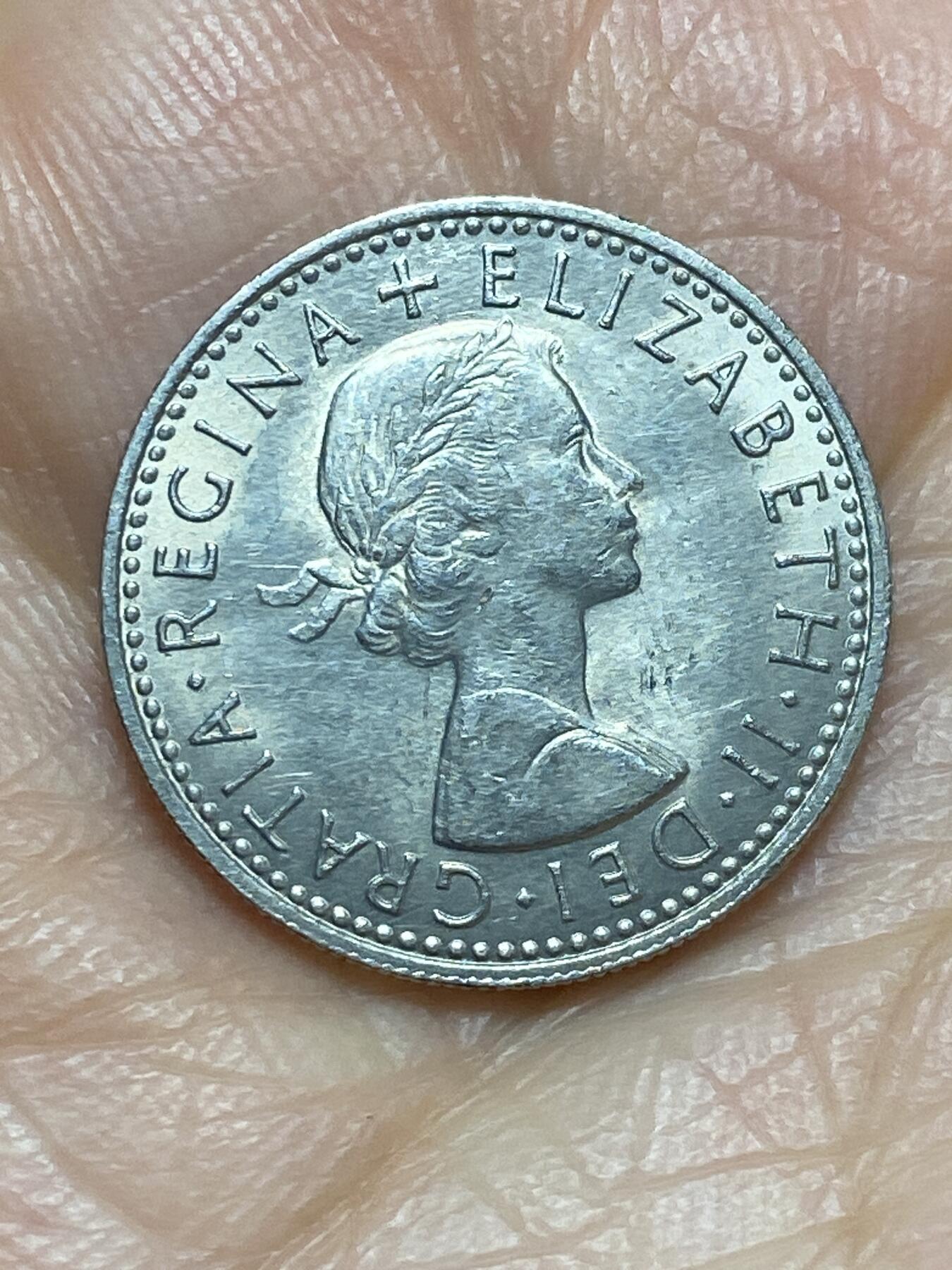 2026年第一场(总第一百七十场）外国好品散币场(免佣金) 英国🇬🇧1965年6便士(伊丽莎白二世青年桂冠第二版)