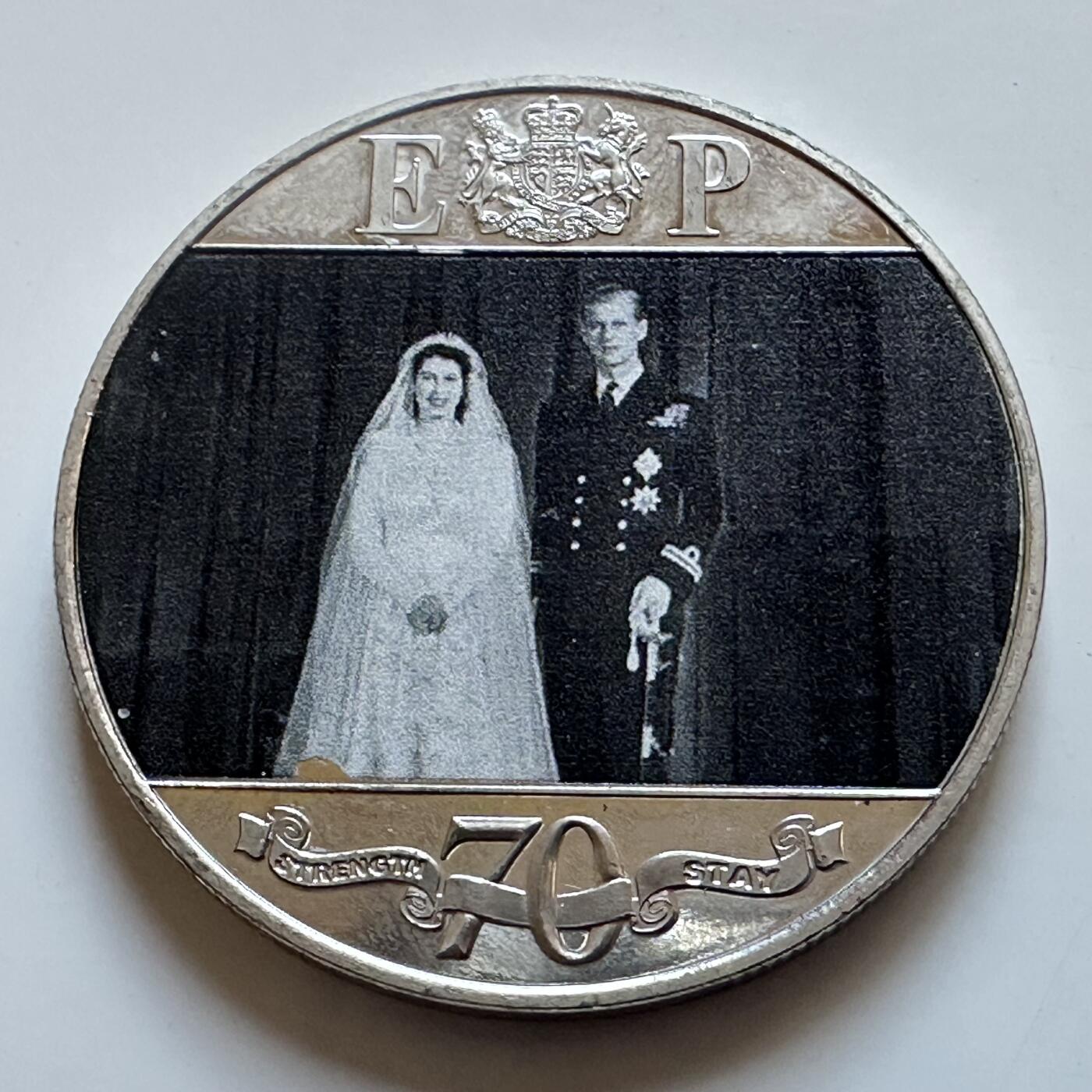 🌹外币初藏🌹🐯2025年第147场  每周二四六晚8️⃣点 接代拍 直布罗陀2017年女王铂金婚一克朗纪念币