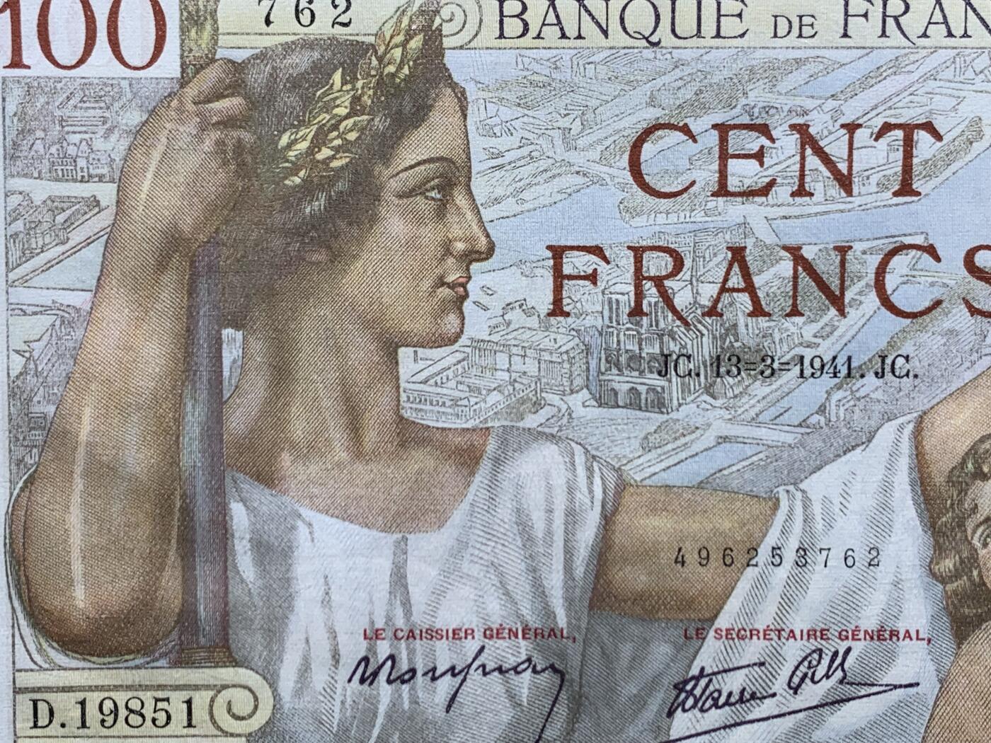 《竞宝斋》第452场 周日，周一 2场连拍 （全场包邮，欢迎送拍） PMG 64 法国 1941年 巴黎圣母院 100法郎