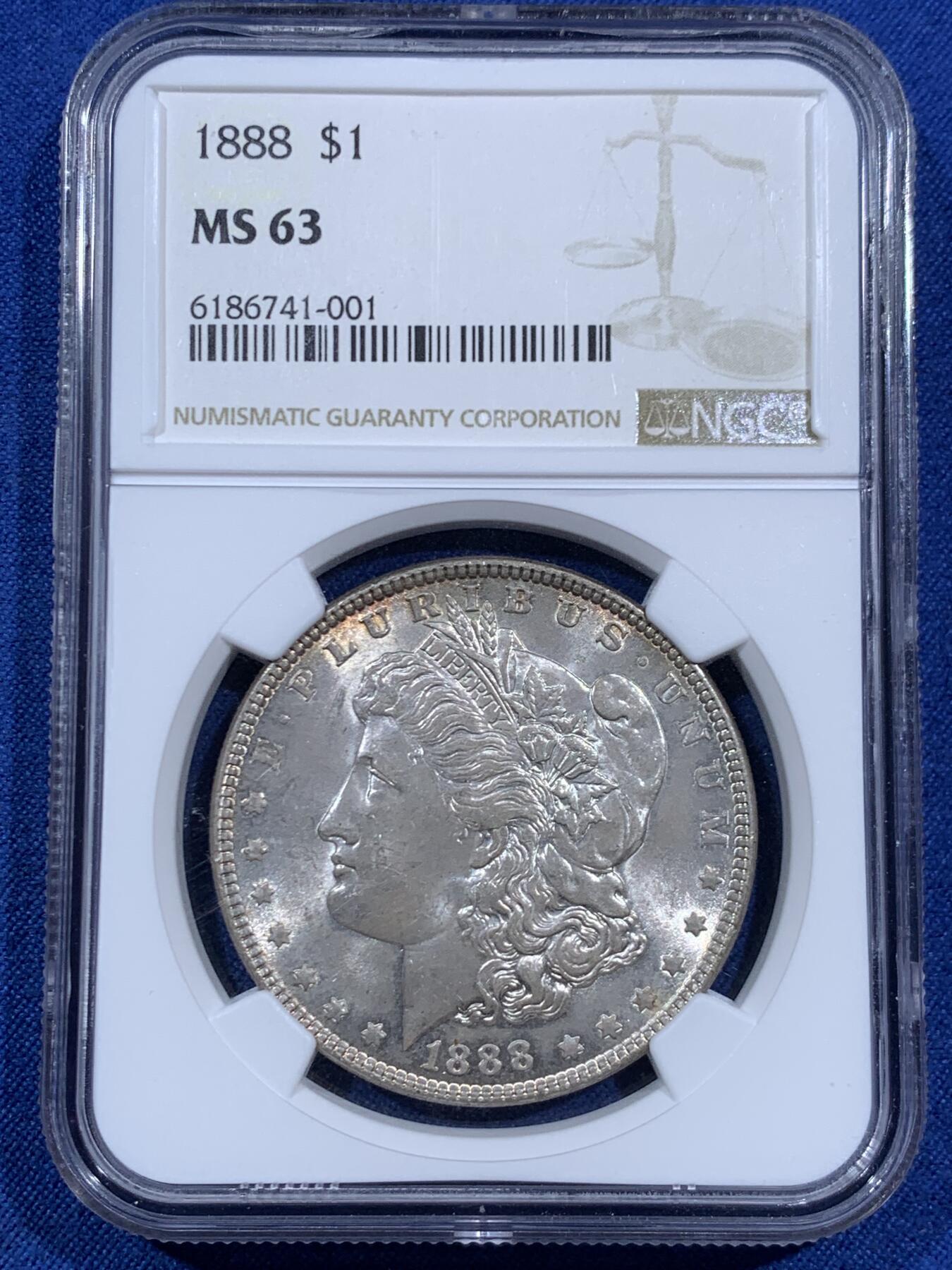 《竞宝斋》第452场 周日，周一 2场连拍 （全场包邮，欢迎送拍） NGC MS63 美国1888年摩根1圆银币 吉祥年份