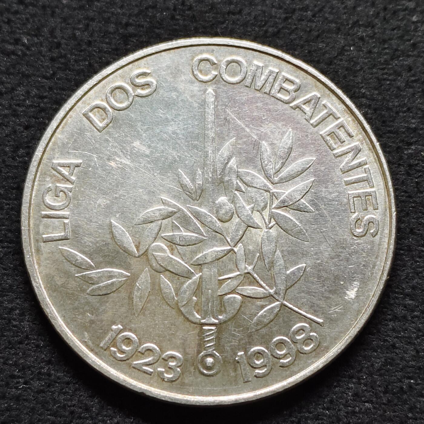 【全场包邮】纯粹捡漏拍491场（免费代拍第28场） 葡萄牙1998年1000埃斯库多战斗联盟75周年克朗型（40毫米27克）纪念银币