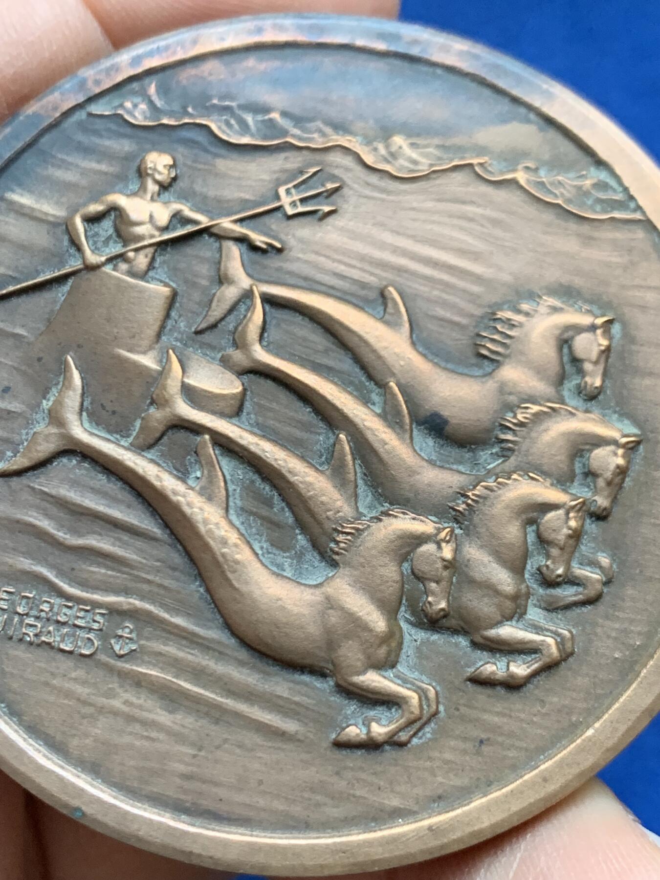 《竞宝斋》第452场 周日，周一 2场连拍 （全场包邮，欢迎送拍） 法国“布安指挥官”号通报舰纪念铜章 军事收藏 94.3克 58.3mm 丰饶角铜标