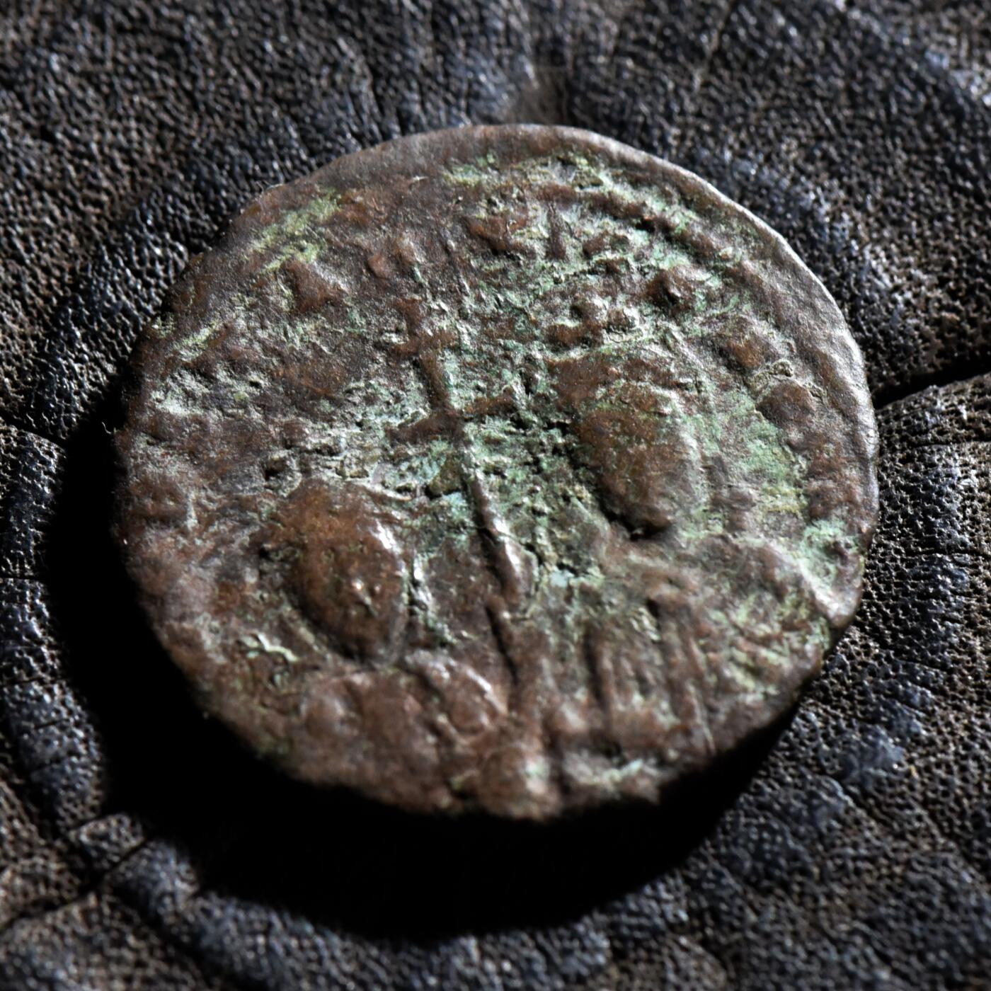 【良泉】第45期【直播场】1月15日晚19.30点开拍！ 208组，西方古代钱币、丝路古珠杂项专场