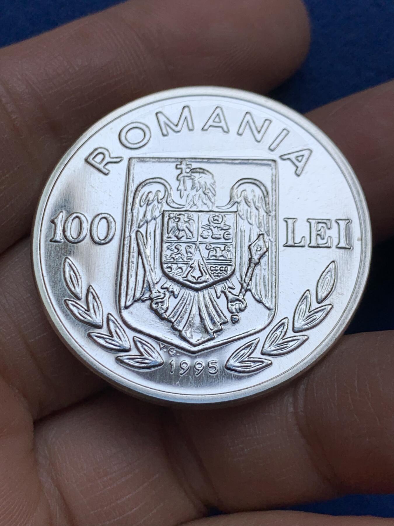 《竞宝斋》第452场 周日，周一 2场连拍 （全场包邮，欢迎送拍） 罗马尼亚1995年联合国粮食及农业组织成立50周年银币 27.5g 925银