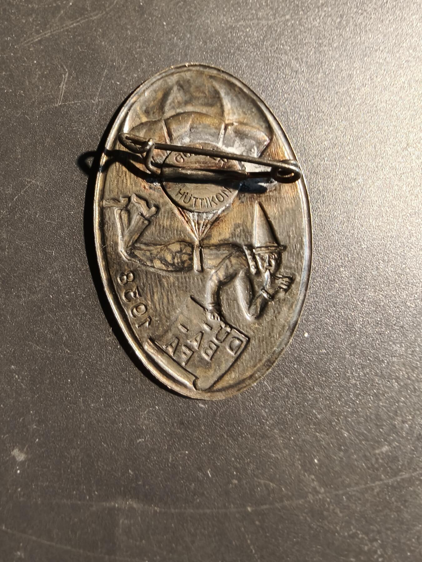 老王徽章第172期 德国巴伐利亚州跳伞运动协会证章