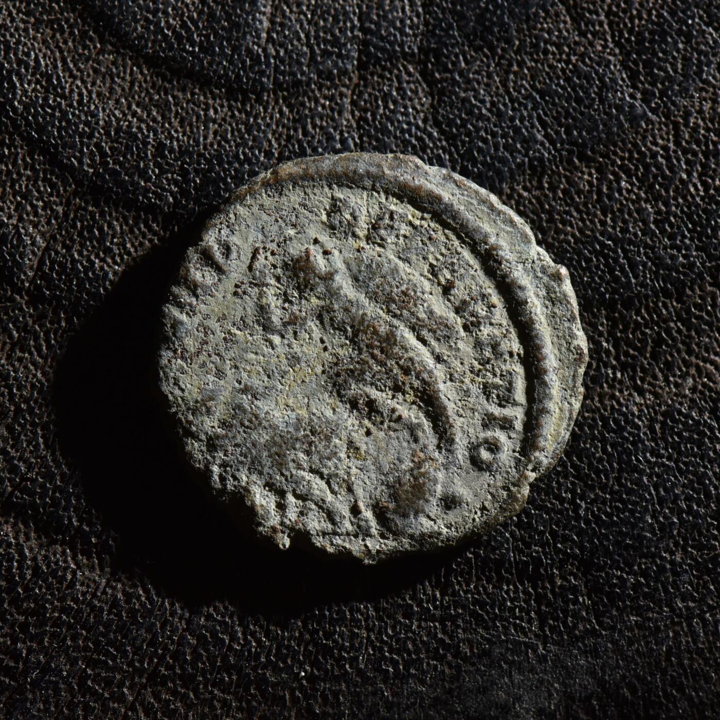 【良泉】第45期【直播场】1月15日晚19.30点开拍！ 208组，西方古代钱币、丝路古珠杂项专场 公元337-361年【古罗马】君士坦提乌斯二世，重新幸福时光，标准型铜币，2.03克