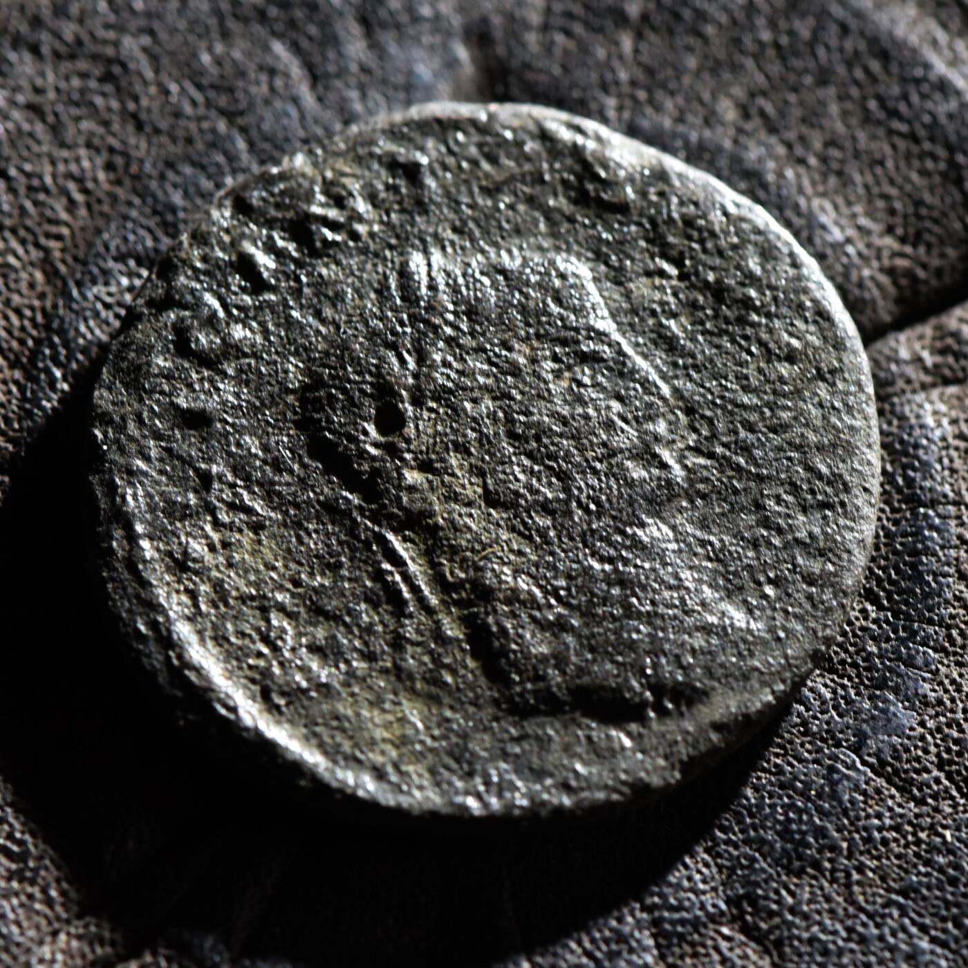 【良泉】第45期【直播场】1月15日晚19.30点开拍！ 208组，西方古代钱币、丝路古珠杂项专场 公元309-310年【古罗马】李锡尼一世“精力之神”大型富力铜币，帖撒罗尼亚造币厂，6.9克