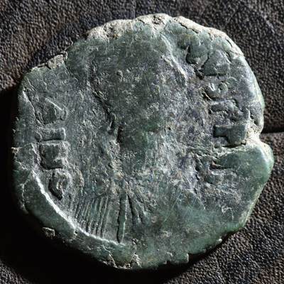 【良泉】第45期【直播场】1月15日晚19.30点开拍！ 208组，西方古代钱币、丝路古珠杂项专场 - 13.54克，公元518-527年【拜占庭】查士丁一世，侧身版，君士坦丁堡造币厂，40努米铜币