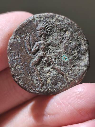 非常罕见！贵霜帝国巴克特里亚伽尼色迦一世大铜币14.9g，背风神，副厂巴克特里亚造币厂非常稀少，气质很特殊，一眼就能看出区别，铭文十分清晰，馆藏级精品