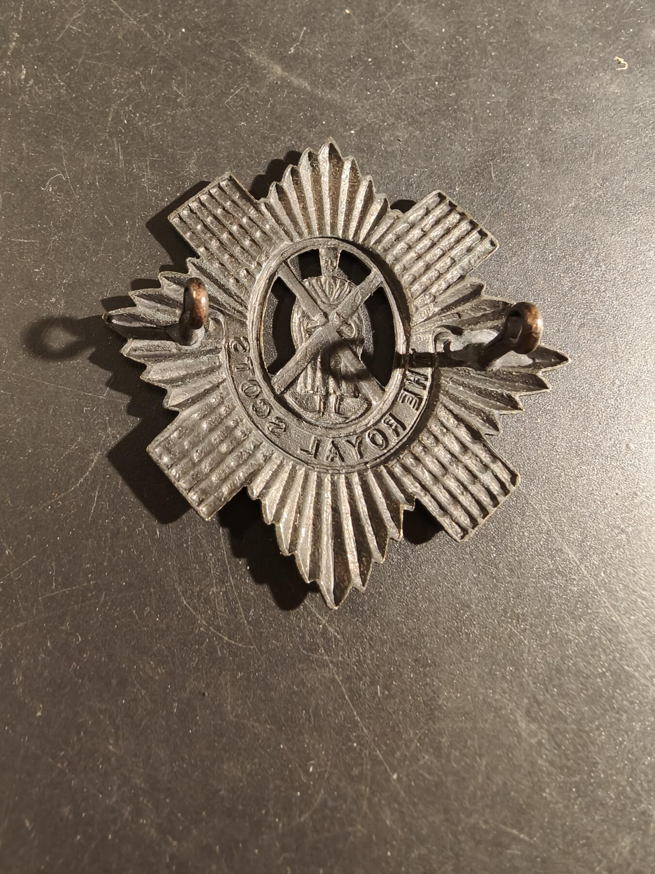 老王徽章第172期 英国皇家苏格兰步兵团帽徽    一战时期