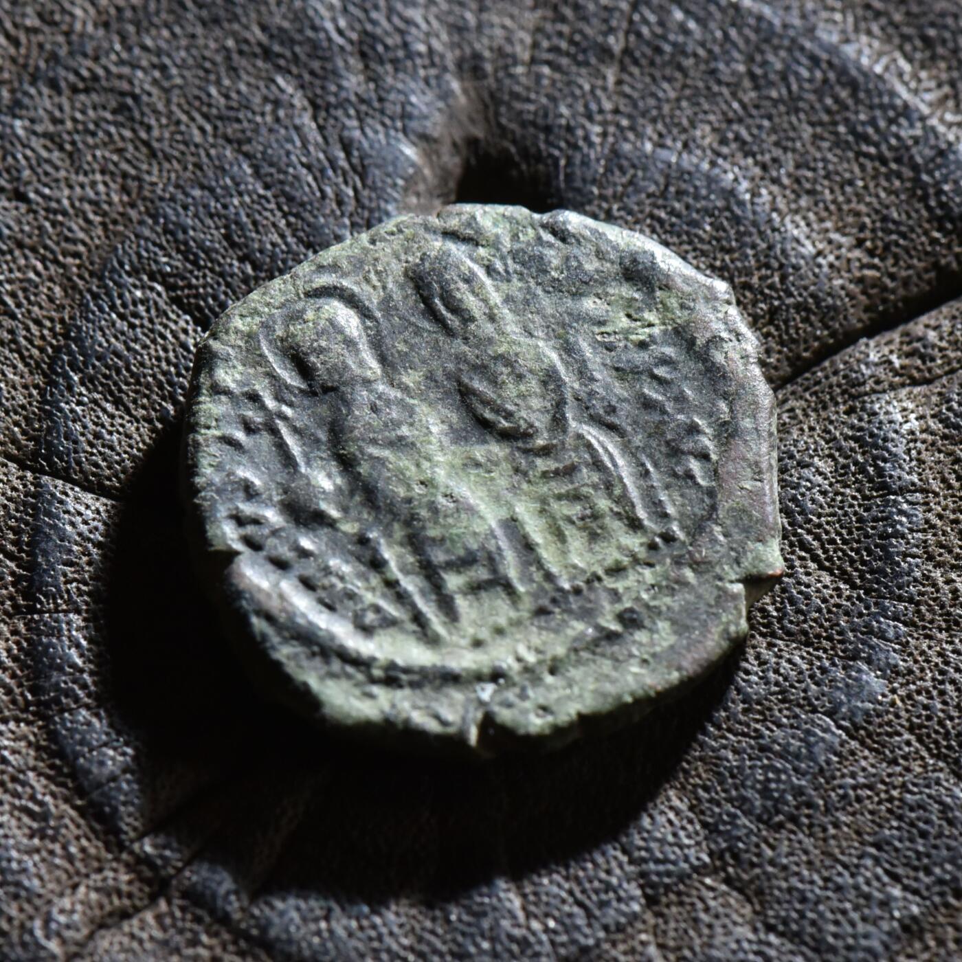 【良泉】第45期【直播场】1月15日晚19.30点开拍！ 208组，西方古代钱币、丝路古珠杂项专场