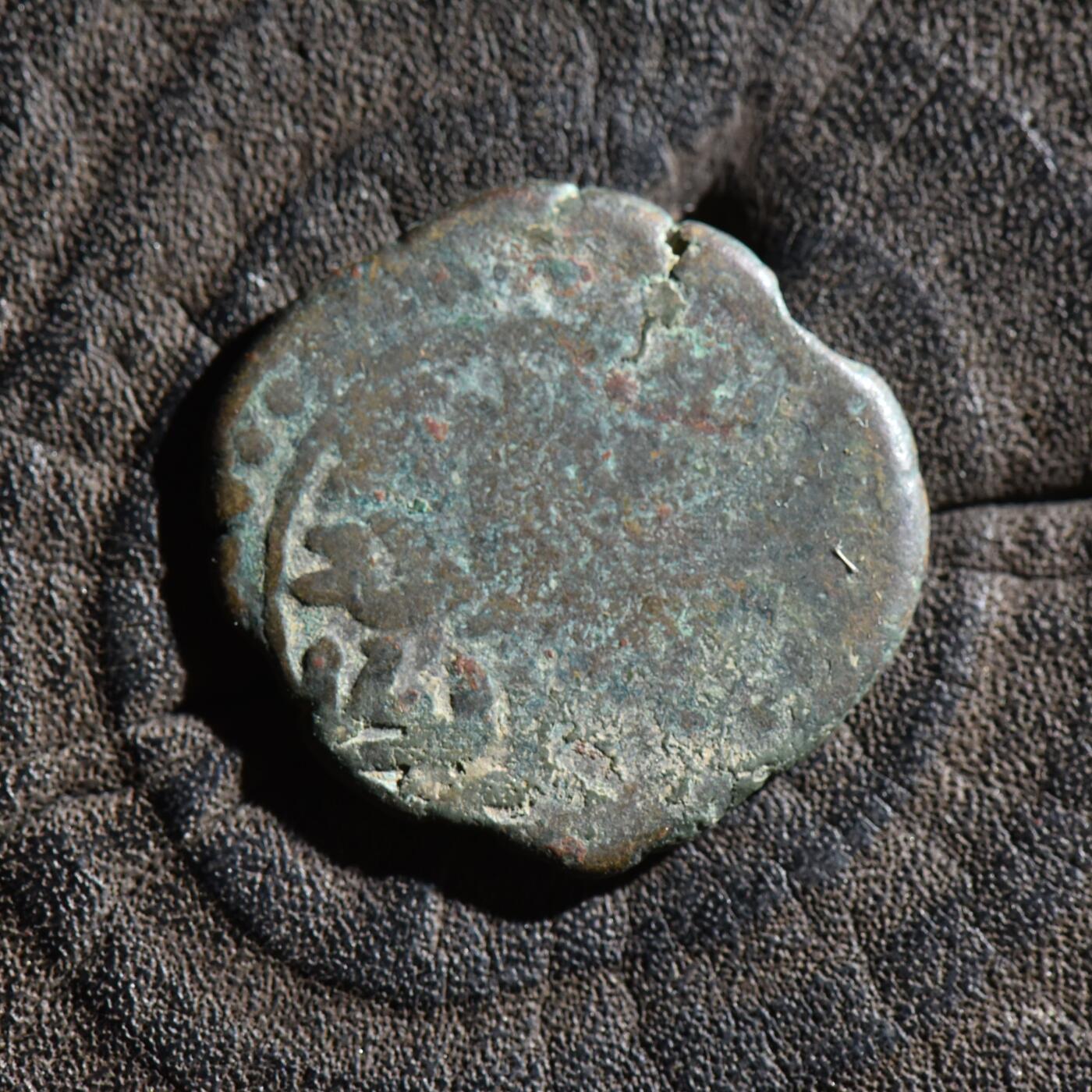 【良泉】第45期【直播场】1月15日晚19.30点开拍！ 208组，西方古代钱币、丝路古珠杂项专场 公元1158–1180年【丝绸之路】东喀喇汗国，阿尔斯兰·汗·穆罕默德 ·易卜拉欣，法尔斯铜币，5.99克