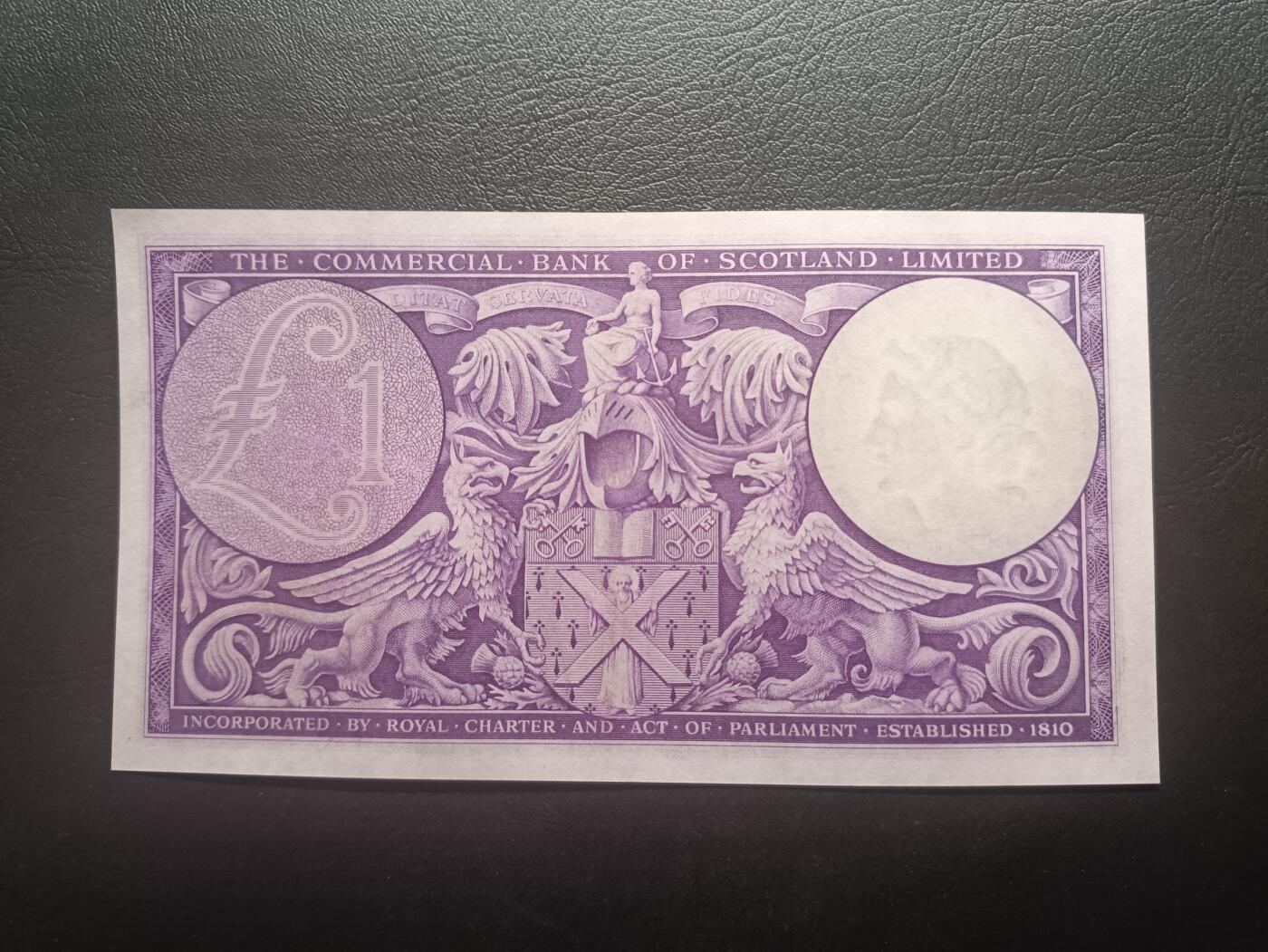 2026首期，总第211期 苏格兰国家商业银行1949年1镑AUNC，银行创始人和银行大徽章，少见早期紫色版本