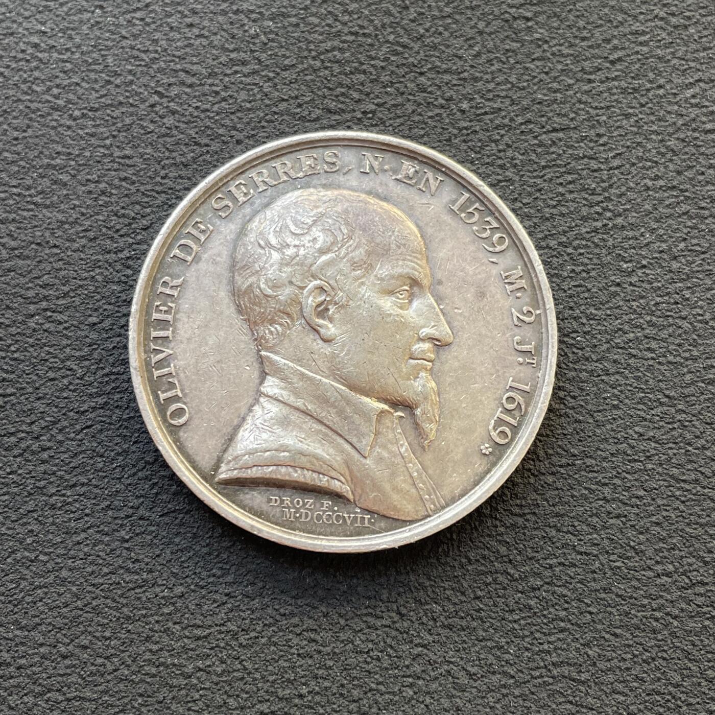 「木头集藏」章牌专场-第65场 1807年法国塞纳省农业协会银章，直径：29.8 mm，11 g，1832年前五边铭版本，少见银章。