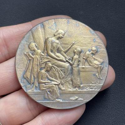 「木头集藏」章牌专场-第65场 - D.Dupuis～1904年法语联盟镀金银章，直径：50mm，64.5g，边铭：丰饶角 ARGENT，品相很不错。