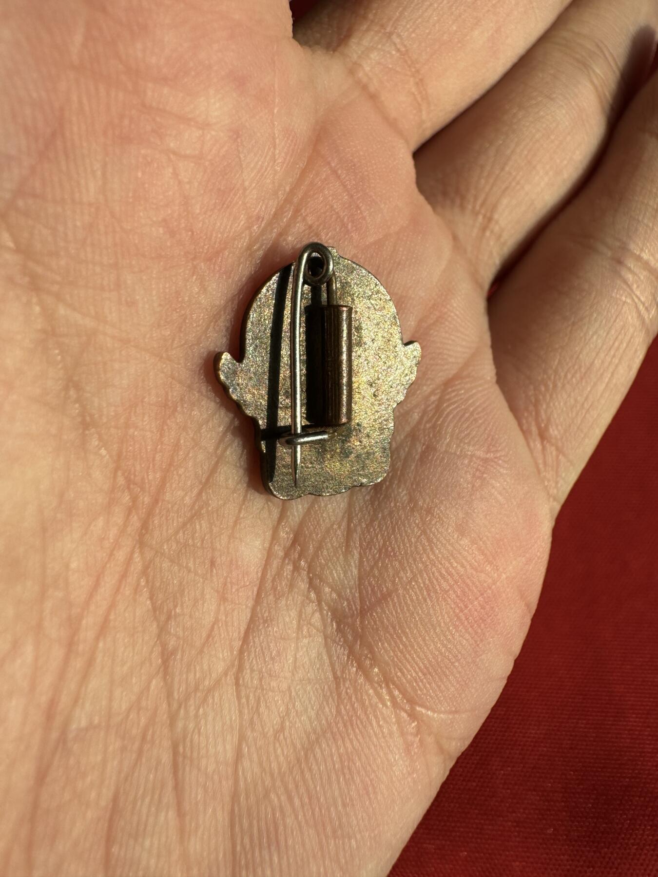 五哥徽章群   30号周二晚上八点4群联拍 铜章