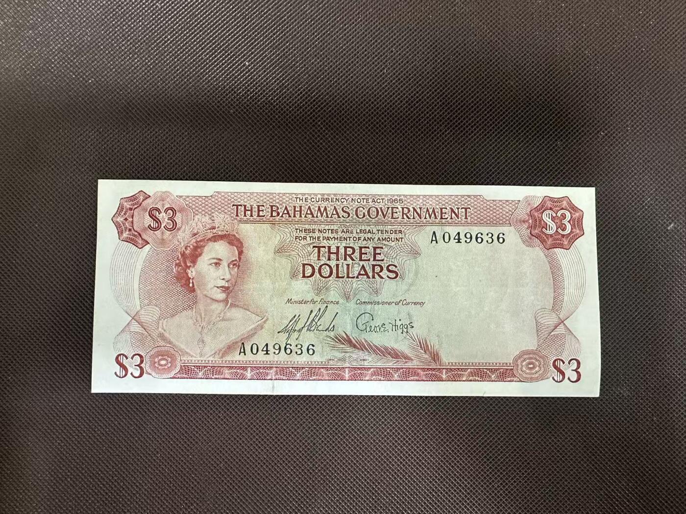 喜羊羊钱币收藏2025第11期(流通品相场) 	巴哈马群岛	P-19a 1965年3元		品相如图				A049636			