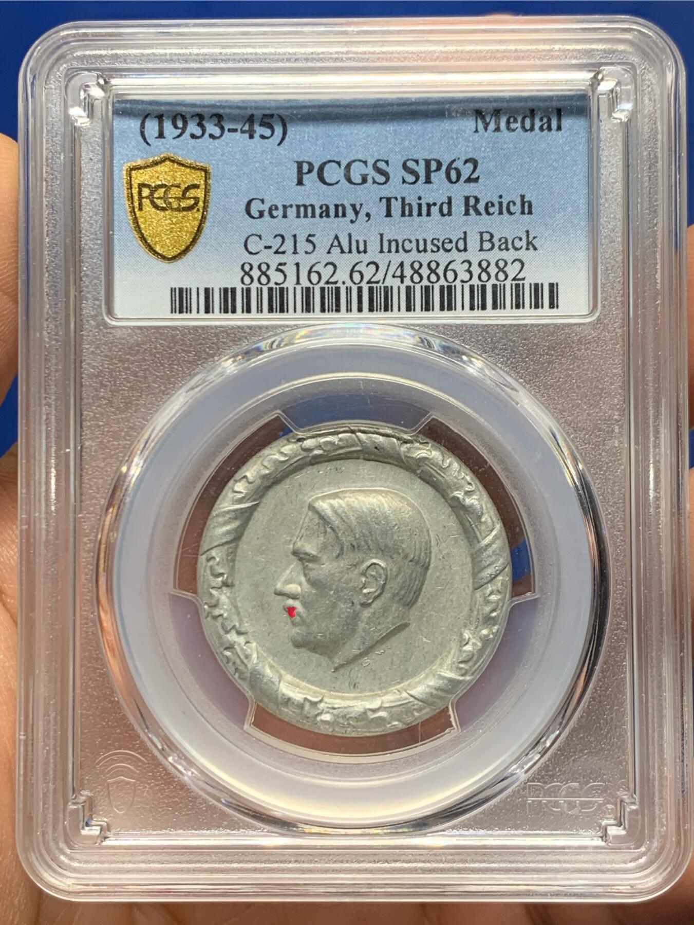 《竞宝斋》第453场 周日，周一 2场连拍 （全场包邮，欢迎送拍） PCGS SP62 德国1933-1945年帝国铝制胸章（加厚盒子封装），章牌目录编号C-215。