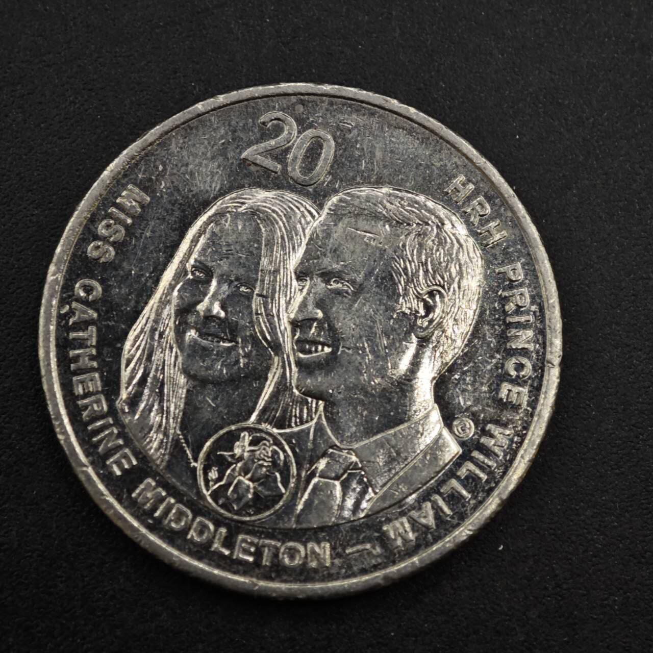 【淘币小摊】实时拍第八百三十七拍   散币银币场   满百包邮可预留二周 每周一统一发货   澳大利亚2011年威廉王子大婚20分纪念币