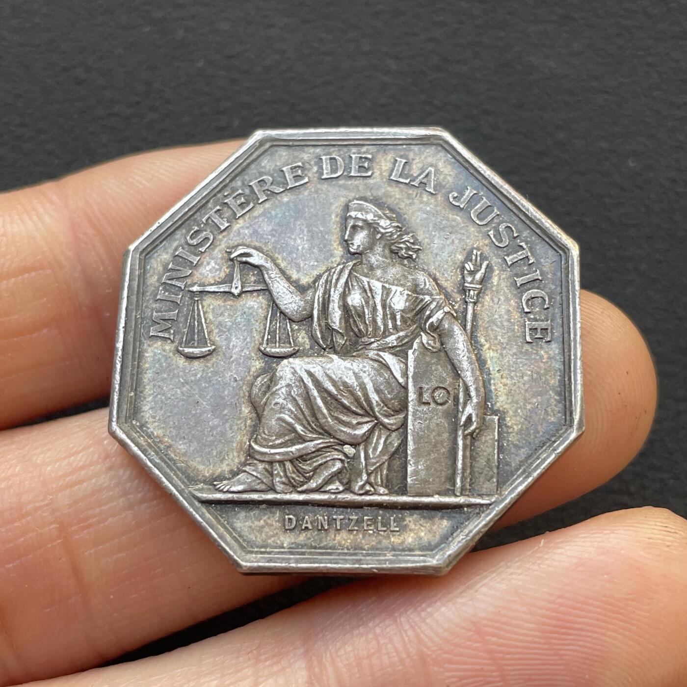 「木头集藏」章牌专场-第65场 法国皇家印章参事八角银章，直径：31.3 mm，15.2 g，边铭：蜜蜂 ARGENT，较少见八角