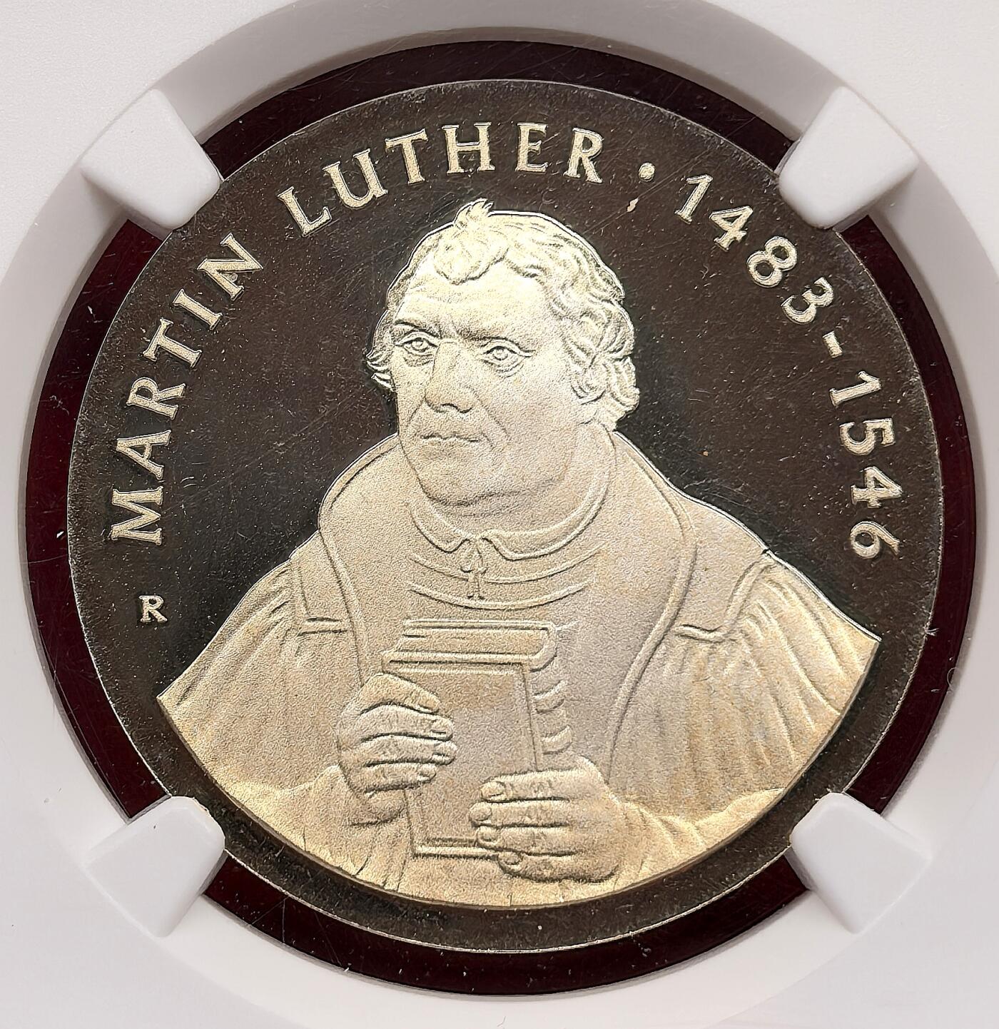 凡希社世界钱币微拍第三百十六期 1983民主德国马丁路德20马克纪念银币精铸NGC-PF69UC，铸造工艺极精湛，罕见的proof顶级品相！