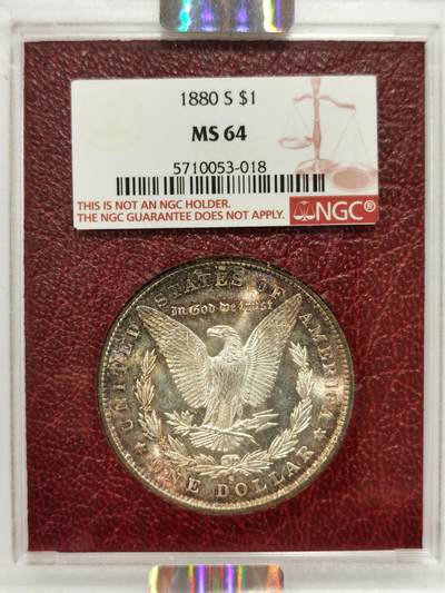 博洋堂“岁启嘉年”2026新年精品大拍专场暨第155期（全场包邮） - NGC MS64 美国1880年S版摩根1美元银币，双面五彩老包浆，包浆醇厚又犀利，转光强烈细节优秀，状态一流。正宗“Redfield派拉蒙”集藏原盒，国内极其少见。