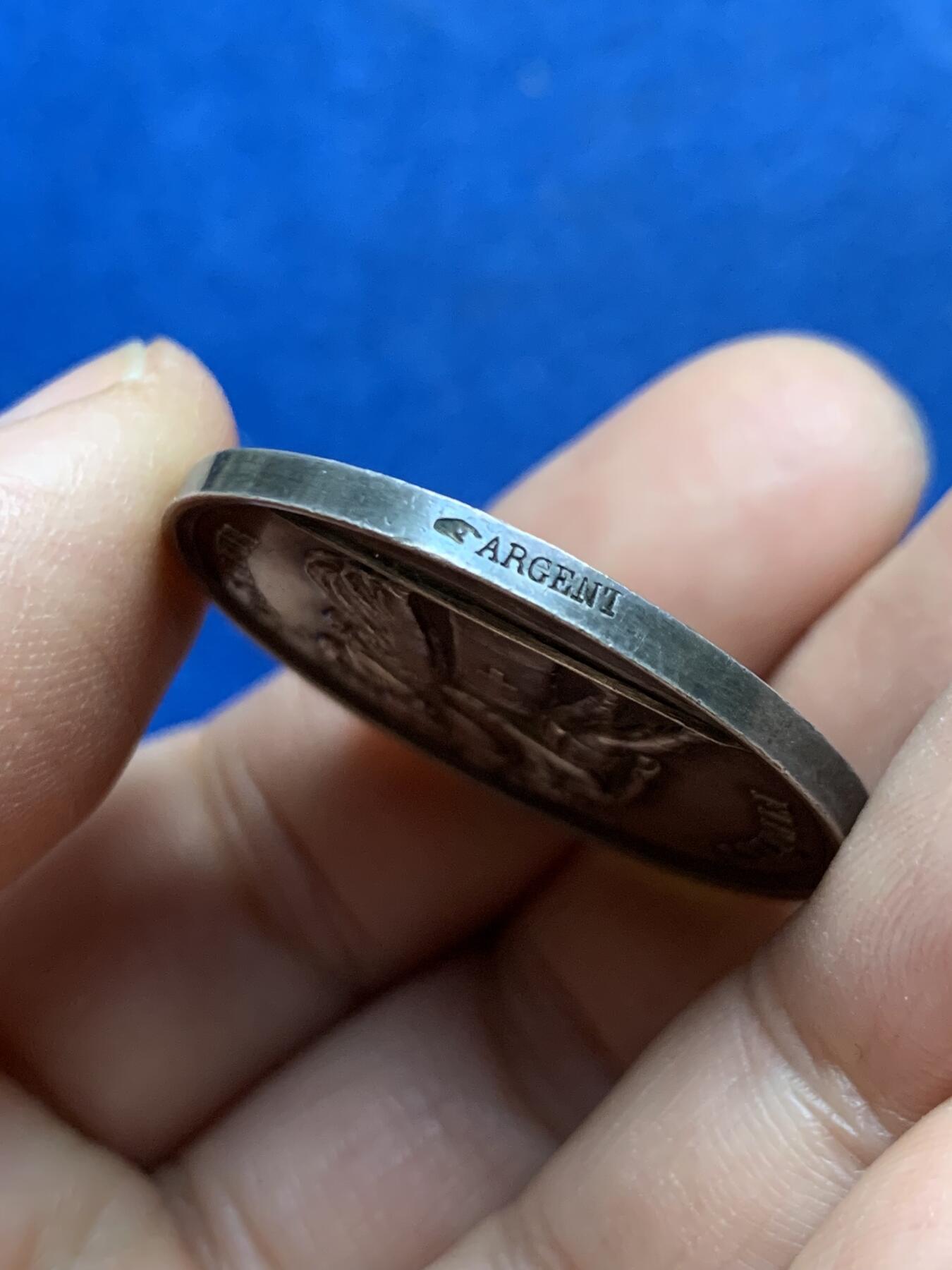 《竞宝斋》第453场 周日，周一 2场连拍 （全场包邮，欢迎送拍） 法国婚姻与爱情纪念银章 1854 手指银标 16.05克 33.2mm