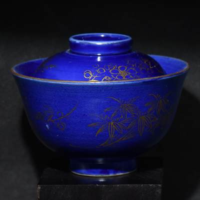 【良泉】第45期【直播场】1月15日晚19.30点开拍！ 208组，西方古代钱币、丝路古珠杂项专场 - 明治时代【日本】霁蓝釉描金盖碗