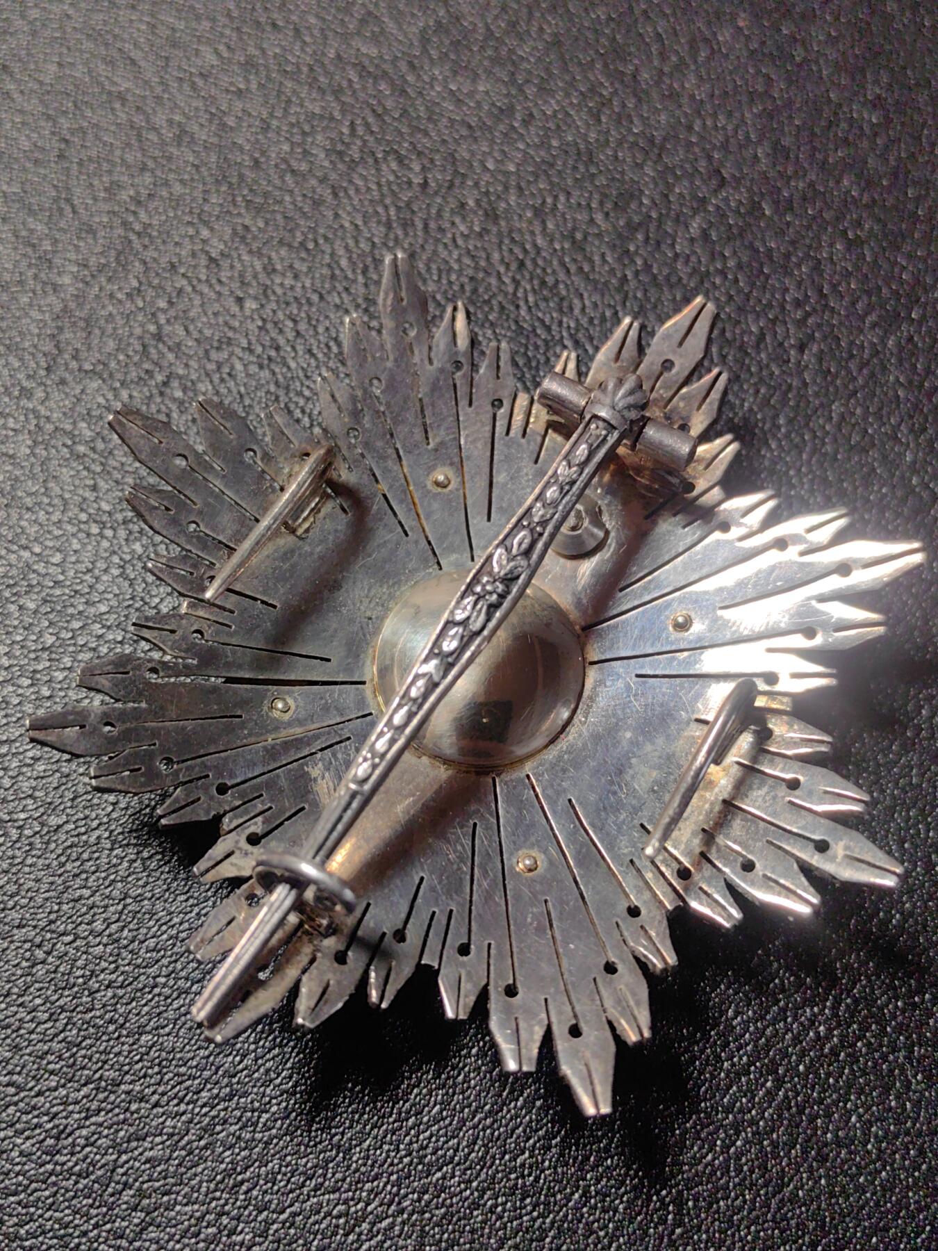 靖甫拍卖新拍第一场 西班牙军事功勋勋章 带原盒