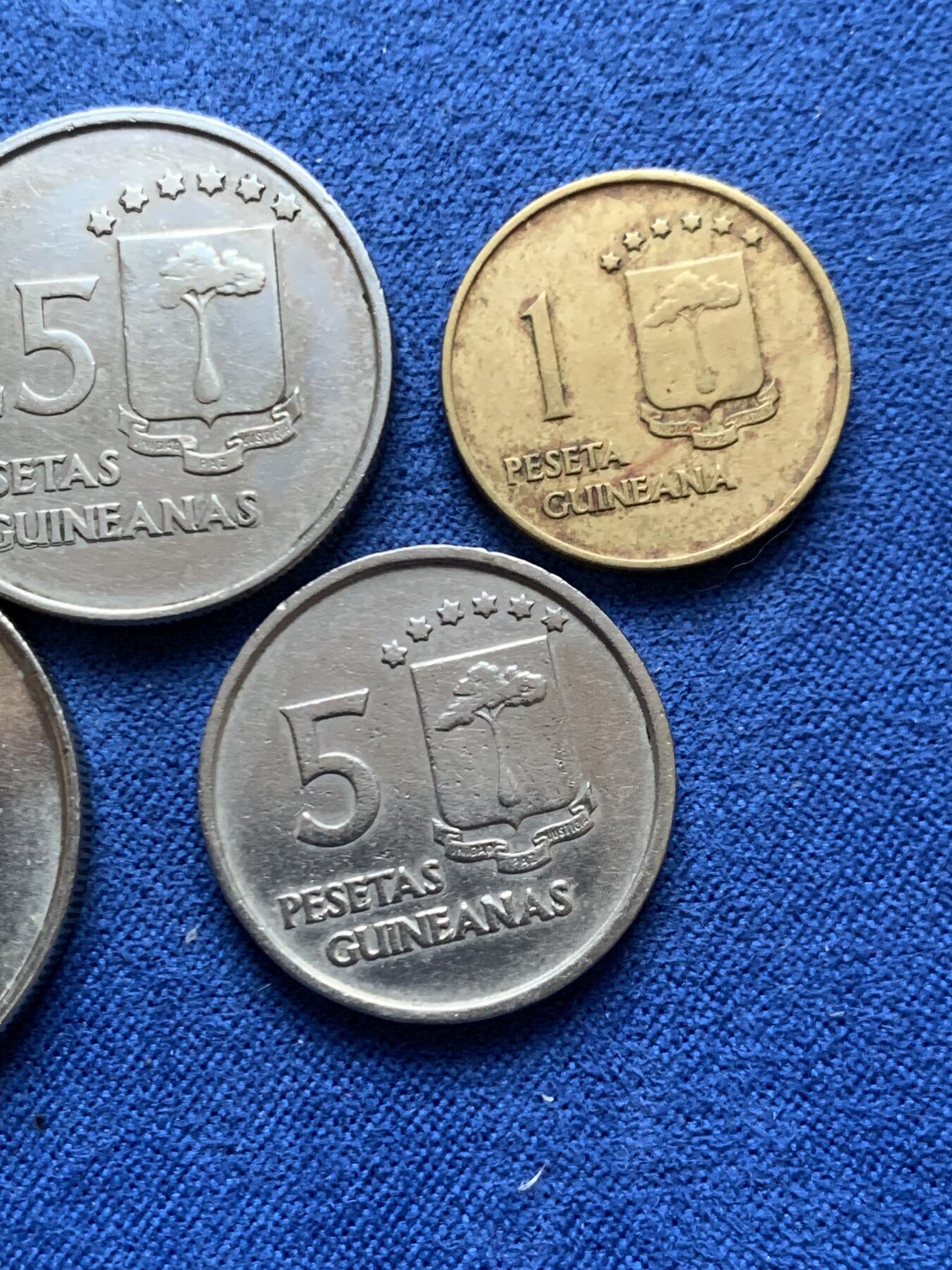 《竞宝斋》第453场 周日，周一 2场连拍 （全场包邮，欢迎送拍） 四枚一组 赤道几内亚 1969年 1/5/25/50比塞塔