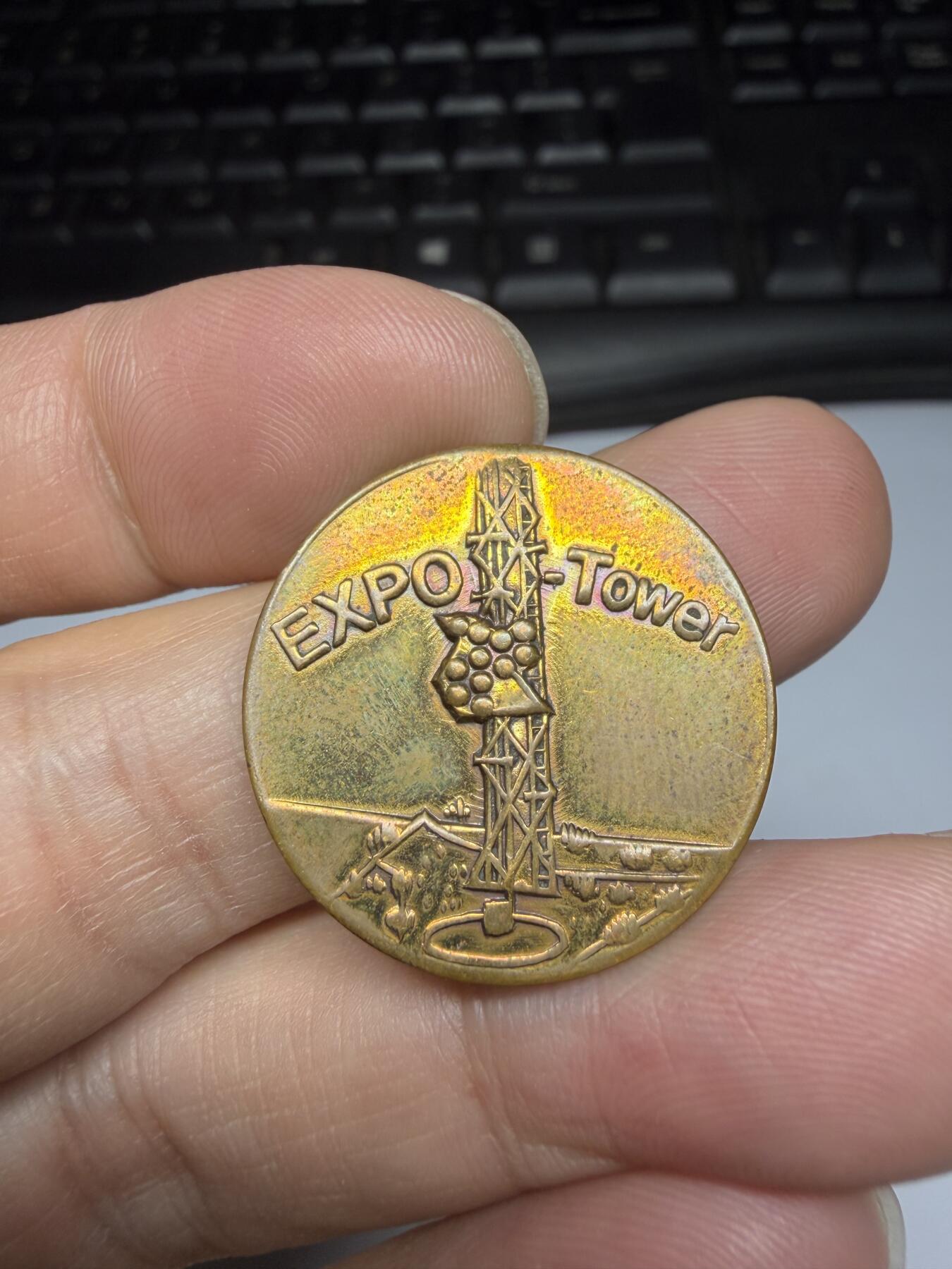 2025年集古藏今外币拍卖第十一期-第6场—（总第296拍），可以寄存60天，满160元包邮。 1970年万国博览会纪念章，直径26毫米