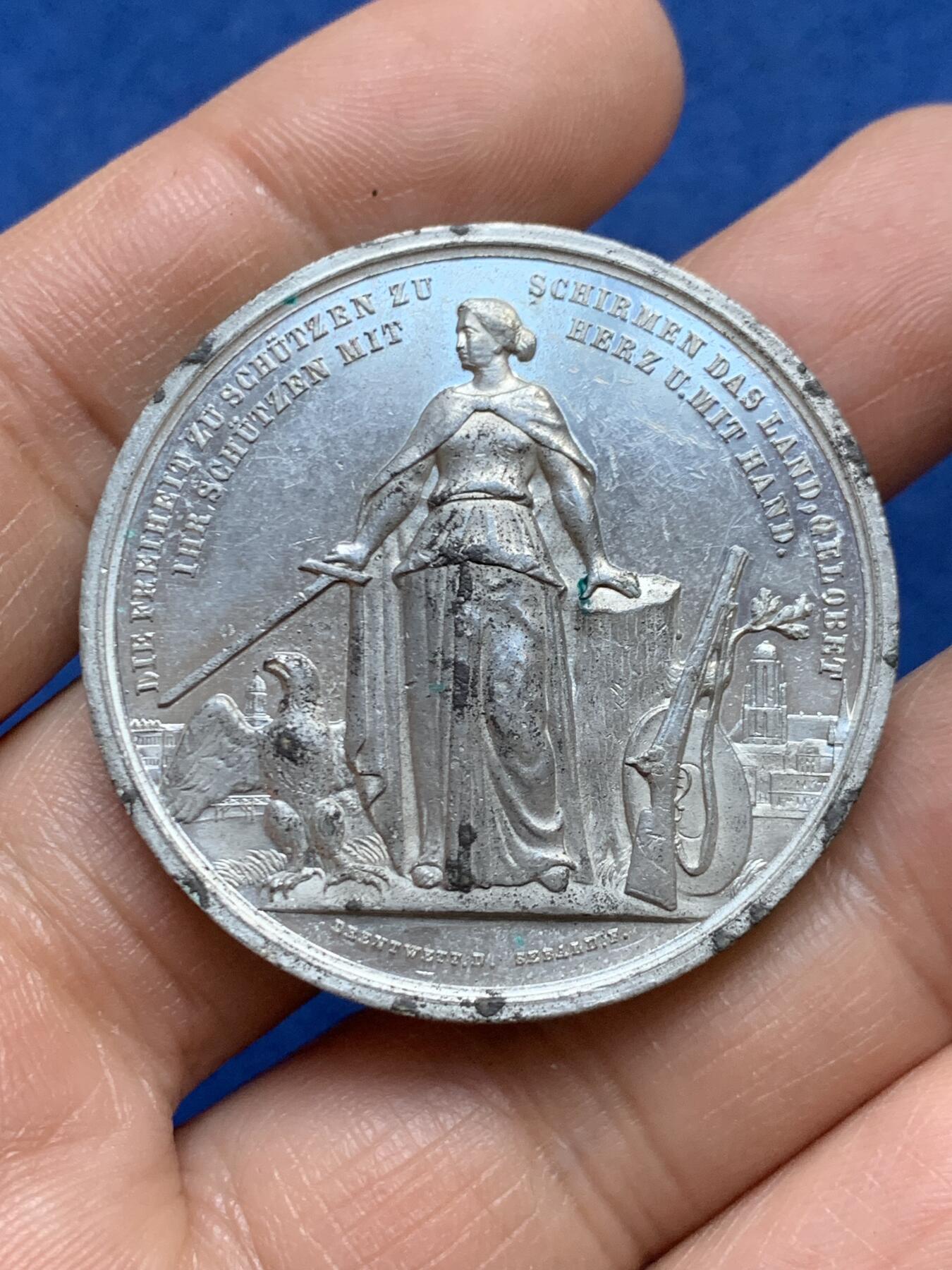 《竞宝斋》第453场 周日，周一 2场连拍 （全场包邮，欢迎送拍） 德国1862年法兰克福射击节纪念章 25.4克 40.3mm WM材质