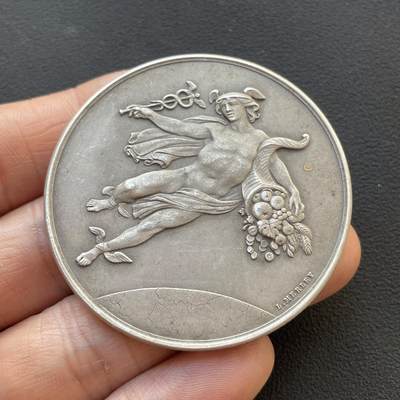 「木头集藏」章牌专场-第65场 - 法国商业外语学习协会银章，直径：50mm，65.3g，边铭：丰饶角1 ARGENT，正面刻画墨丘利手持双蛇仗与丰饶角 ，品相很不错，