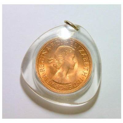 纯手工 英国1967年 伊丽莎白高浮雕精制币章心形吊坠 36MM - 纯手工 英国1967年 伊丽莎白高浮雕精制币章心形吊坠 36MM