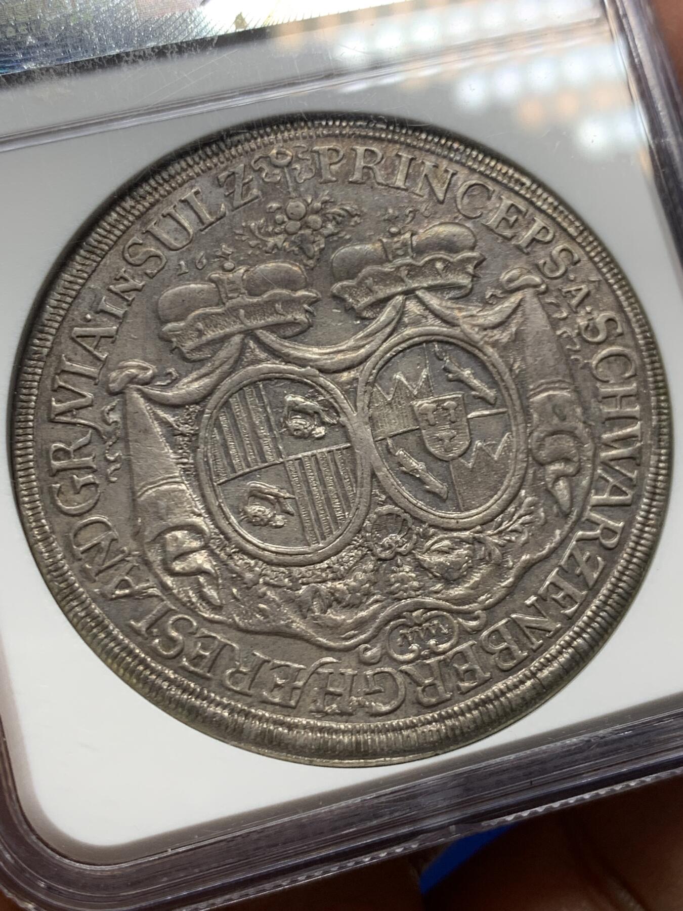 《竞宝斋》第453场 周日，周一 2场连拍 （全场包邮，欢迎送拍） NGC AU53 德国1696施瓦岑贝格  泰勒大银币，费迪南和玛利亚安娜结婚纪念 早期超大规格泰勒 只能美国评级了 非常难得