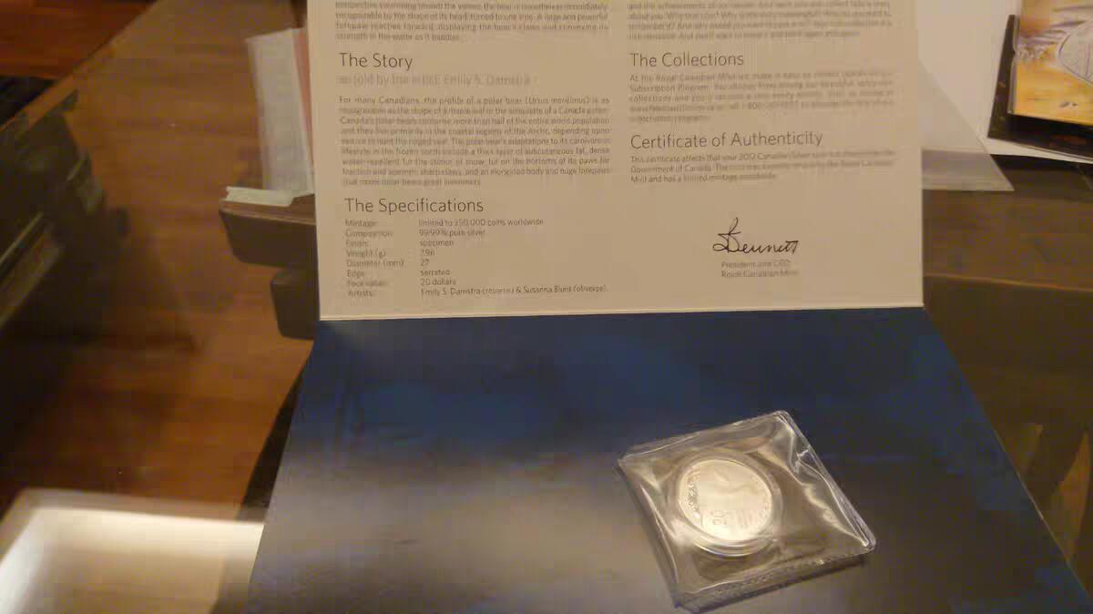 【新年二拍】世界钱币～微拍第223期暨2025年第63期  裸钞专场超低起拍 欢迎参与 2012年加拿大1/4银币 游泳的北极熊 原装卡册全新保真