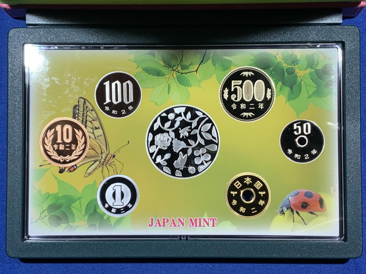 《竞宝斋》第453场 周日，周一 2场连拍 （全场包邮，欢迎送拍） 日本2020年赏樱花精制套币 春日井（含一枚20克925银彩色银章）  发行量：18100 发行价约624元