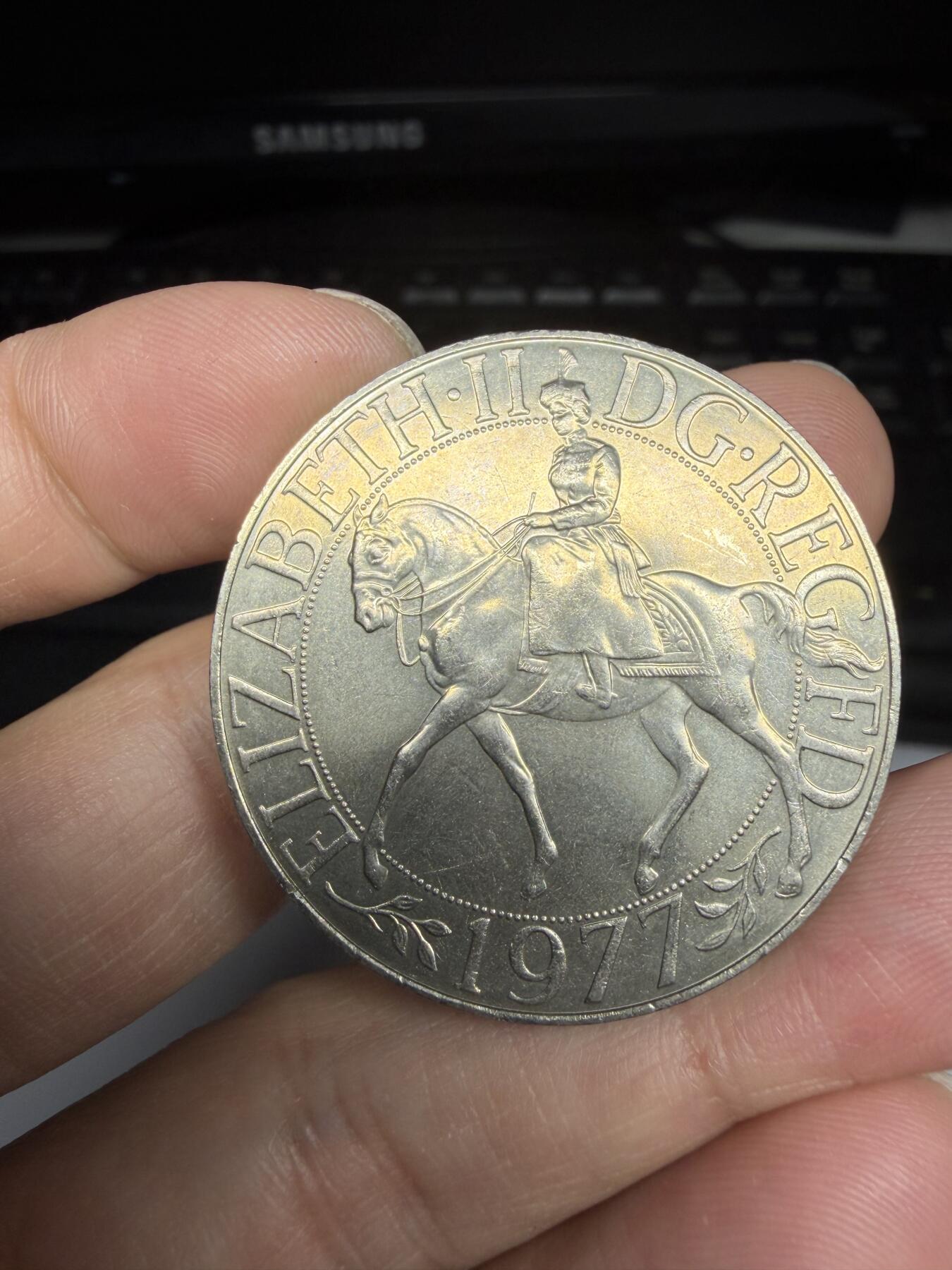 2025年集古藏今外币拍卖第十一期-第6场—（总第296拍），可以寄存60天，满160元包邮。 1977年英国克朗纪念币