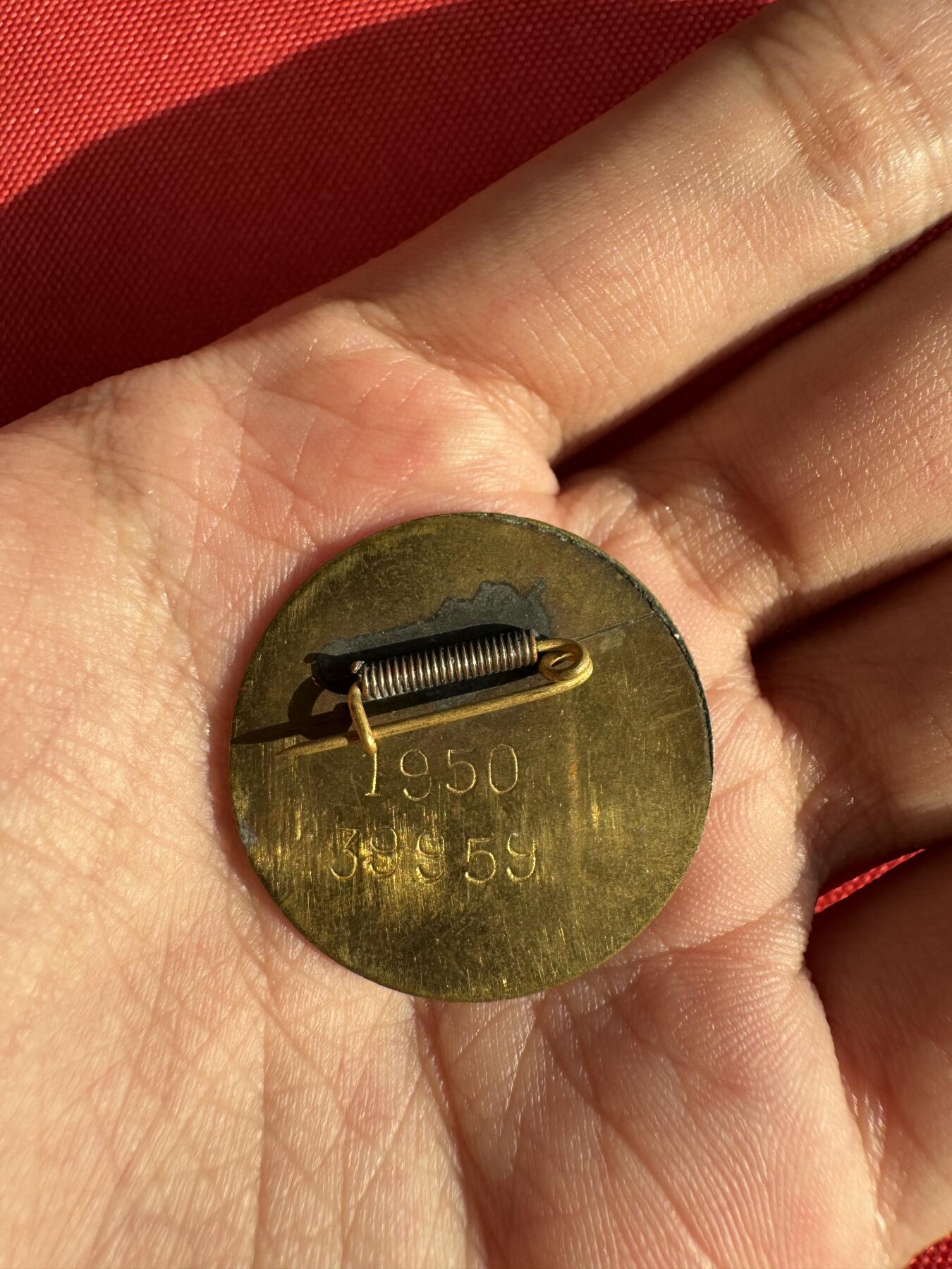 五哥徽章群   30号周二晚上八点4群联拍 铜章