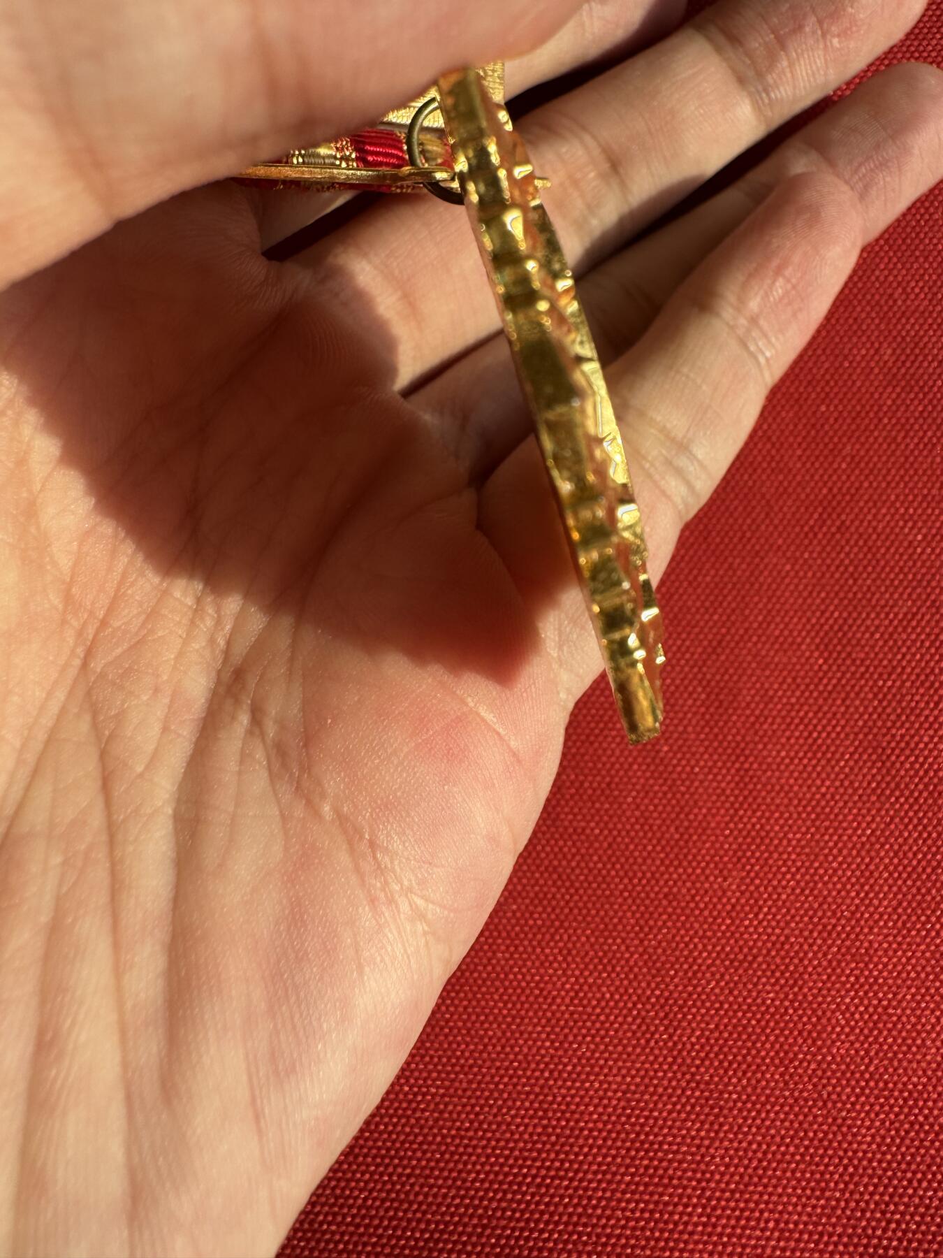 五哥徽章群   30号周二晚上八点4群联拍 铜章