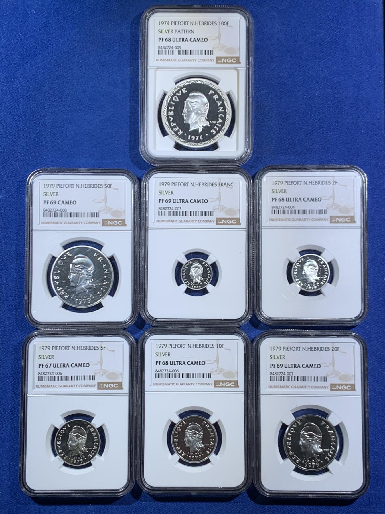 《竞宝斋》第453场 周日，周一 2场连拍 （全场包邮，欢迎送拍） 七枚一组 NGC PF67UC-PF69UC 法属赫布里底群岛1974年/1979年加厚精制校样银币 100法郎为加厚盒 太平洋岛国 艺术设计独特 只有几百枚的发行量 8月份SBP一套分数较差的成交价为人民币11000元