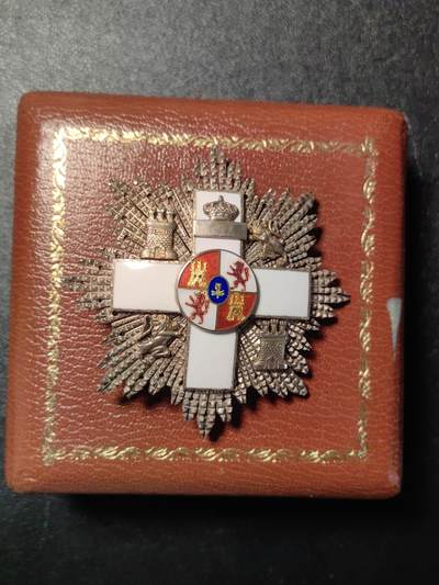 靖甫拍卖新拍第一场 - 西班牙军事功勋勋章 带原盒