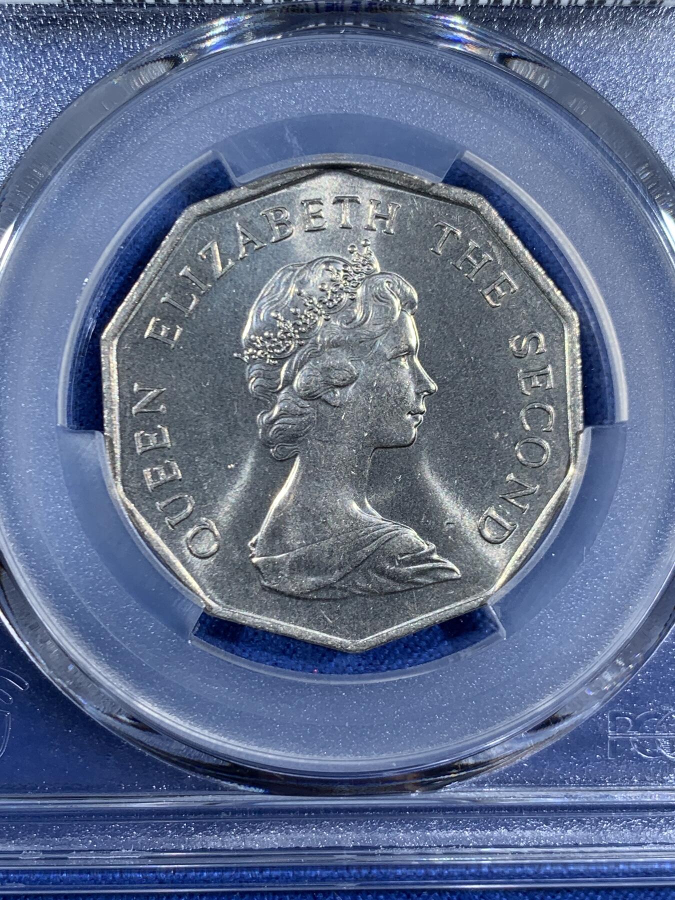 《竞宝斋》第453场 周日，周一 2场连拍 （全场包邮，欢迎送拍） PCGS MS65 香港1976年花冠女王大五元镍币 多边形5元 发行仅3年 高分！