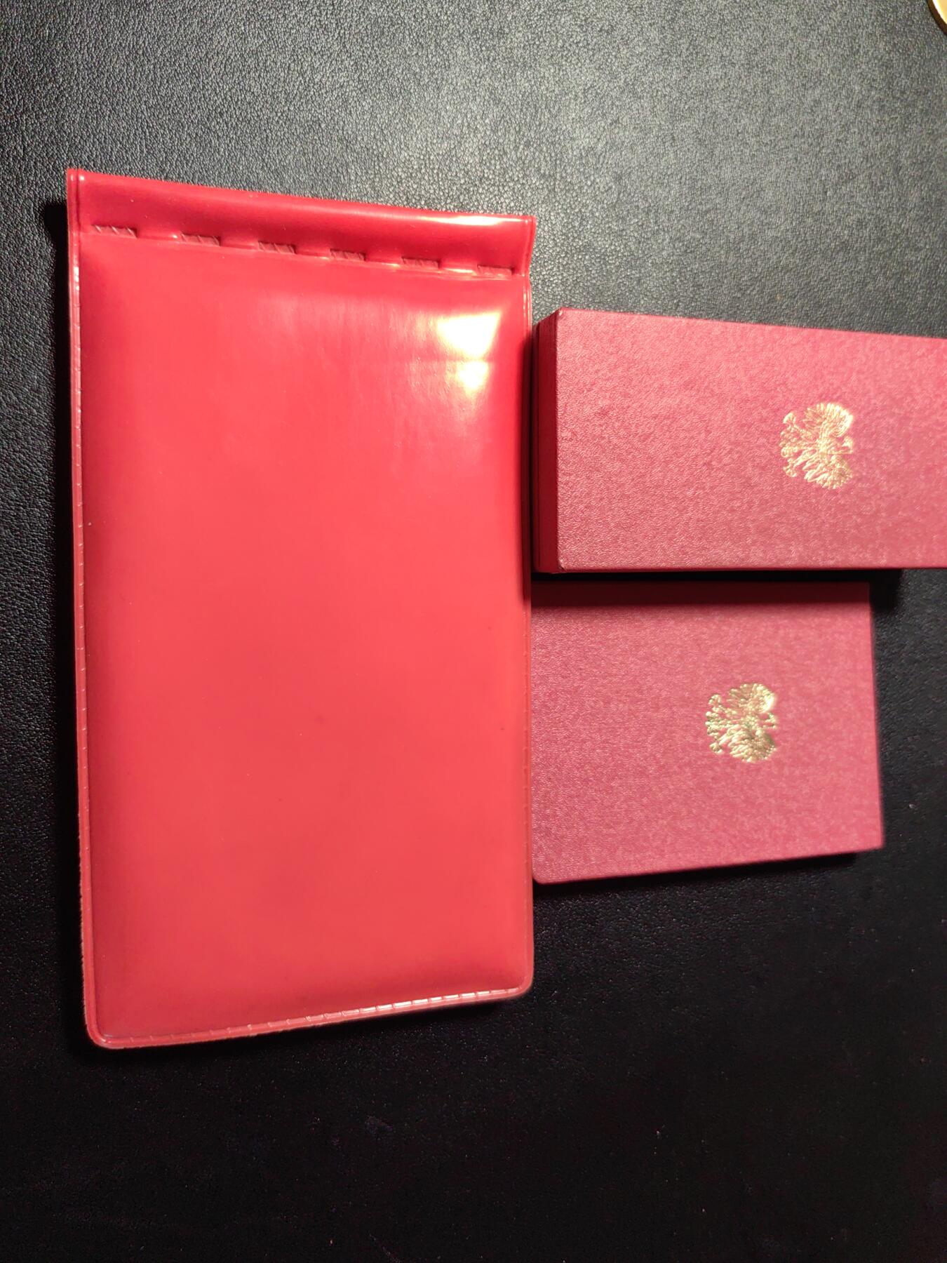 靖甫拍卖新拍第一场 保加利亚人的波兰维护社会秩序奖章 捷克斯洛伐克体育竞赛奖牌