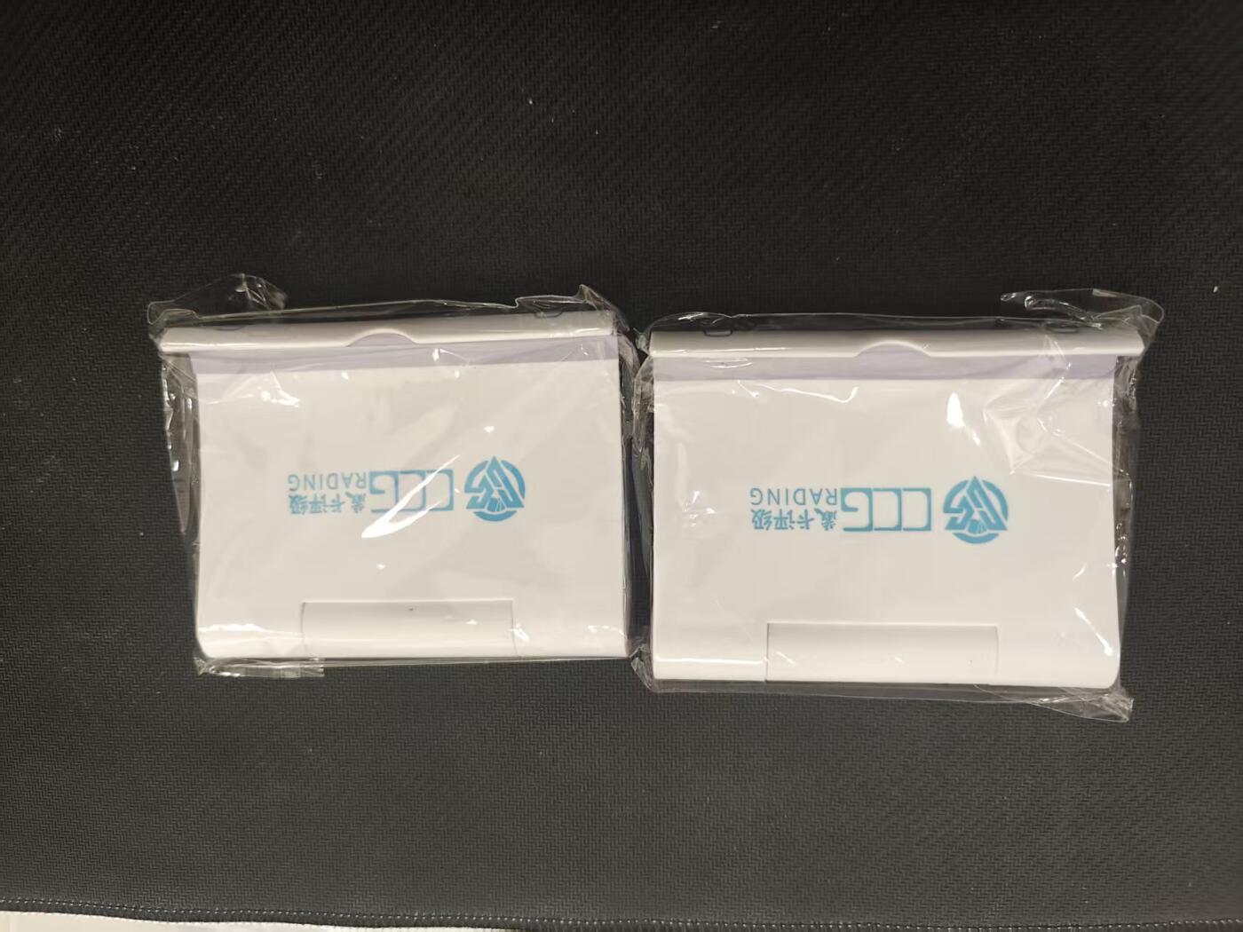 寸草不生拍卖 第十七期  ccg 底座展示2个