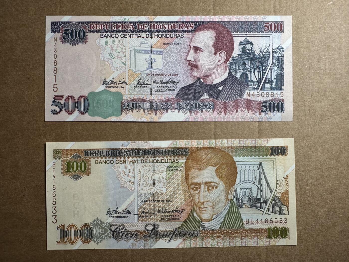 🐍甜小邱世界纸币收藏🐍第138期精品场💐 2004早期高值两张 全新UNC 洪都拉斯 500-100伦皮拉 