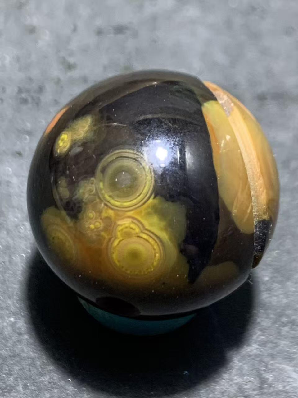 精美8字天眼纹战国红玛瑙手工俏色巧雕太极阴阳鱼圆珠一颗