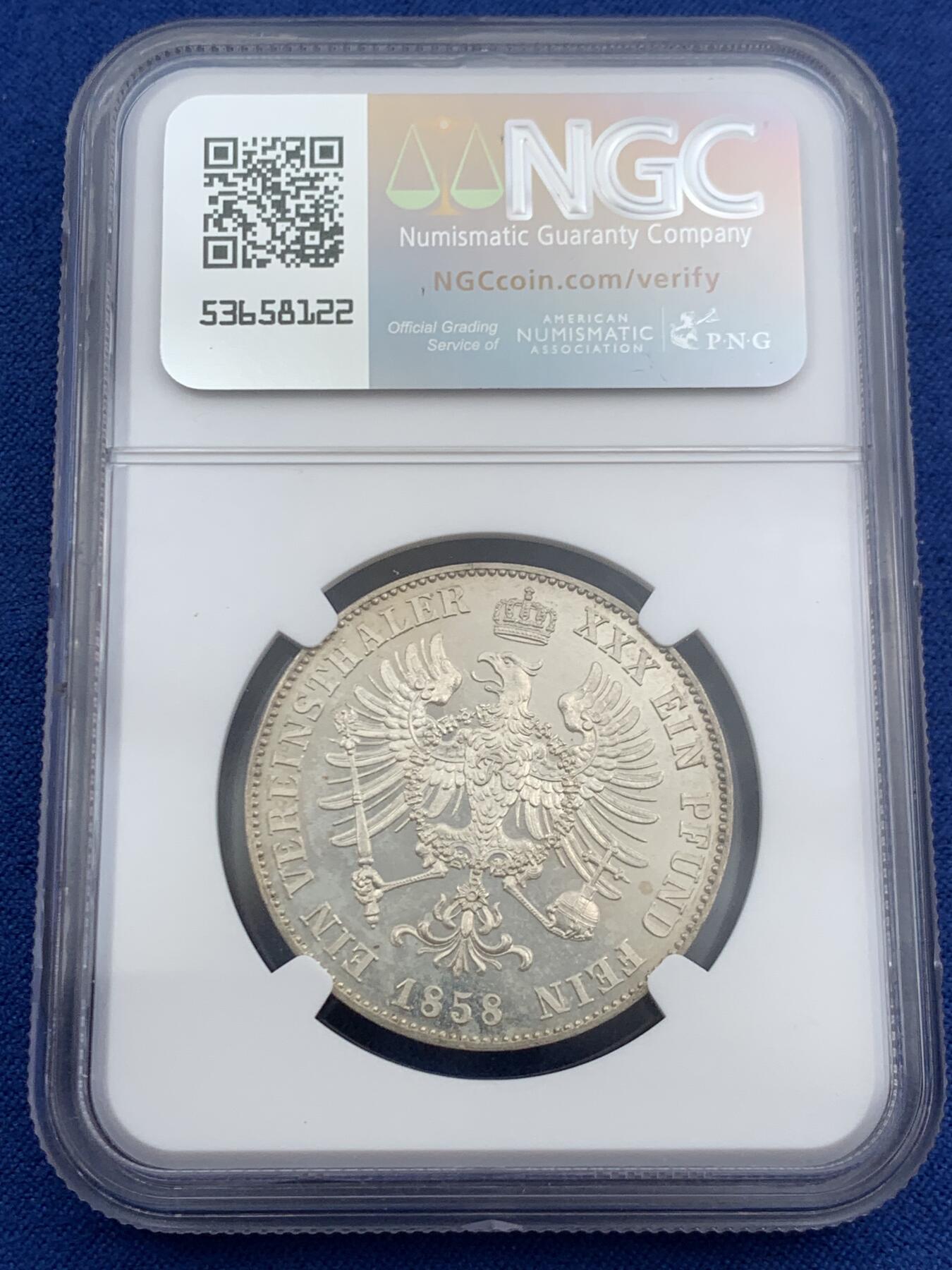 《竞宝斋》第453场 周日，周一 2场连拍 （全场包邮，欢迎送拍） NGC PF64 德国1858年普鲁土威廉四世离冠鹰精制泰勒银币 威廉四世离冠鹰承继之作 阴阳包浆 人像面欧陆酱五彩 鹰面银霜满挂高浮雕 打制锋利 NGC唯一冠军分 实物上手异常惊艳