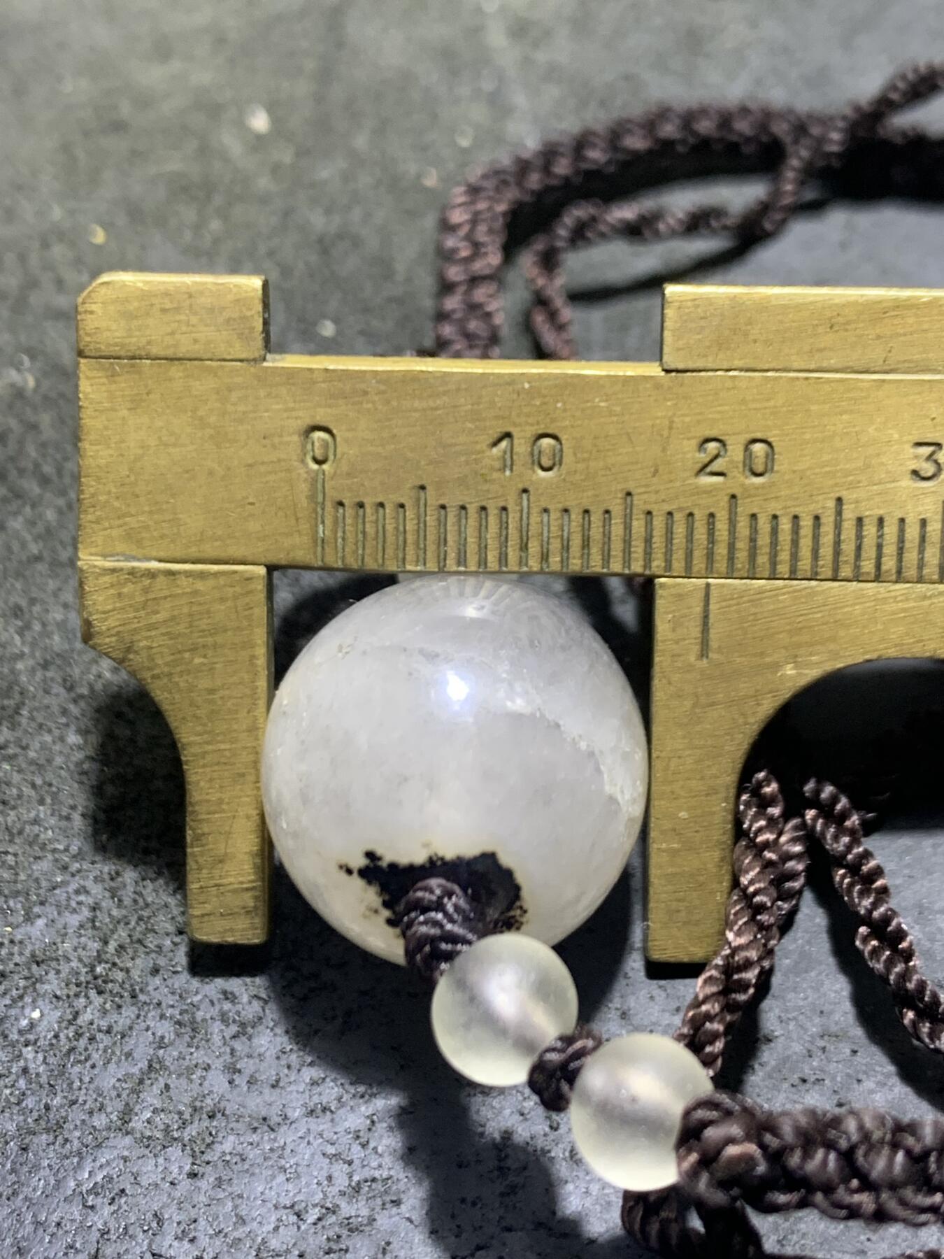 冰飘战国红玛瑙通货圆珠锁骨链一条，